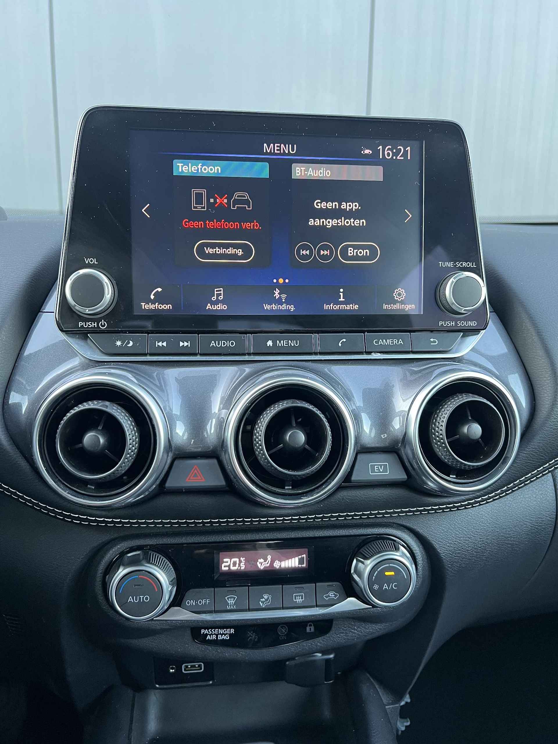 Nissan Juke 1.6 Hybrid 143 N-Connecta | Camera | Keyless | Apple Carplay & Android Auto | Parkeersensoren V&A | 17-Inch - 19/21