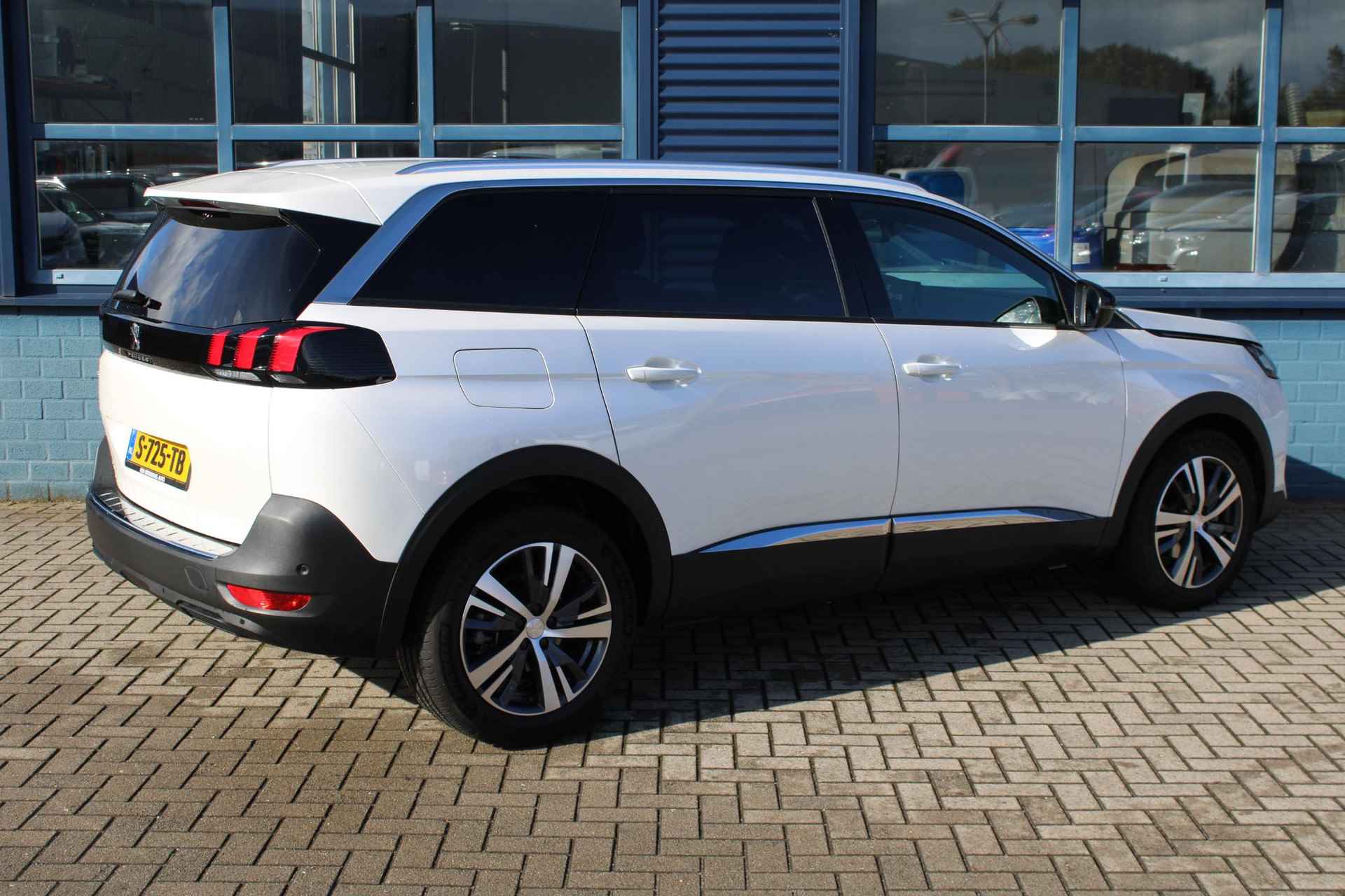 Peugeot 5008 1.2 PureTech Allure Pack Business - 27/31