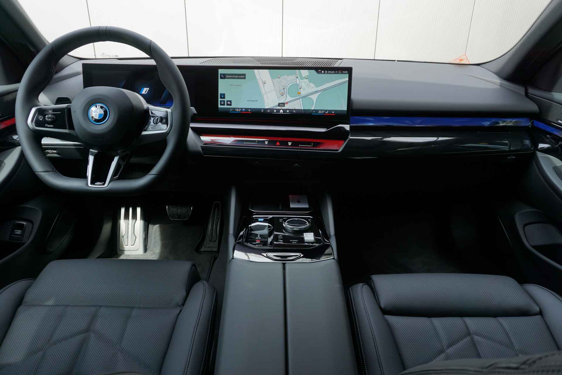 BMW i5 eDrive40 M Sportpakket Pro Harman Kardon / 21" LMV / Driving Assistant Plus / Stoelventilatie / Achteruitrijcamera - 9/36