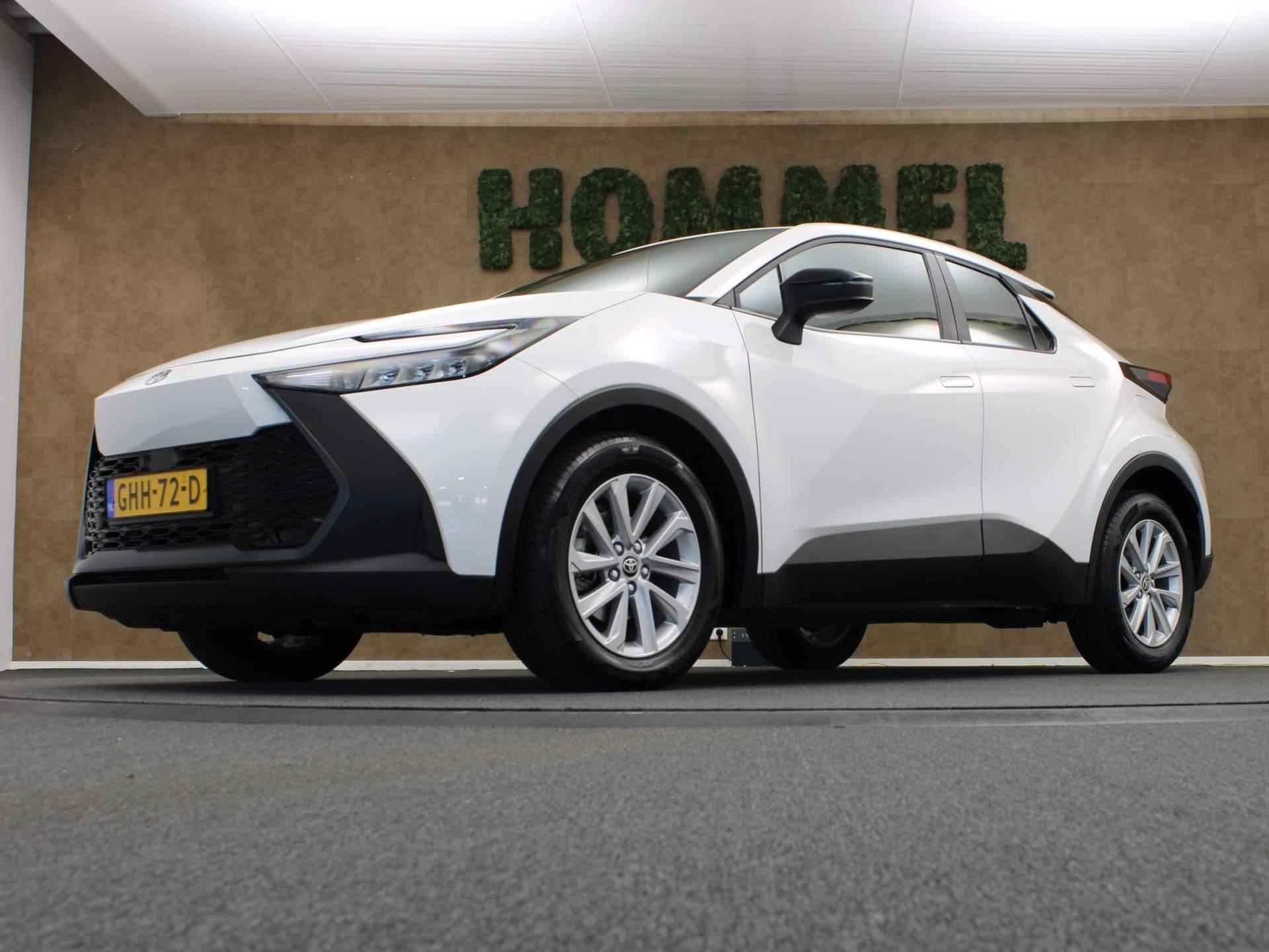 Toyota C-HR 1.8 Hybrid 140 Active -ORIGINEEL NEDERLANDSE AUTO - NAVIGATIE- DODEHOEK DETECTIE - 17 INCH LICHT METALEN VELGEN - ADAPTIEVE CRUISE CONTROL - ACHTERUITRIJCAMERA - CLIMATE CONTROL - 2/36