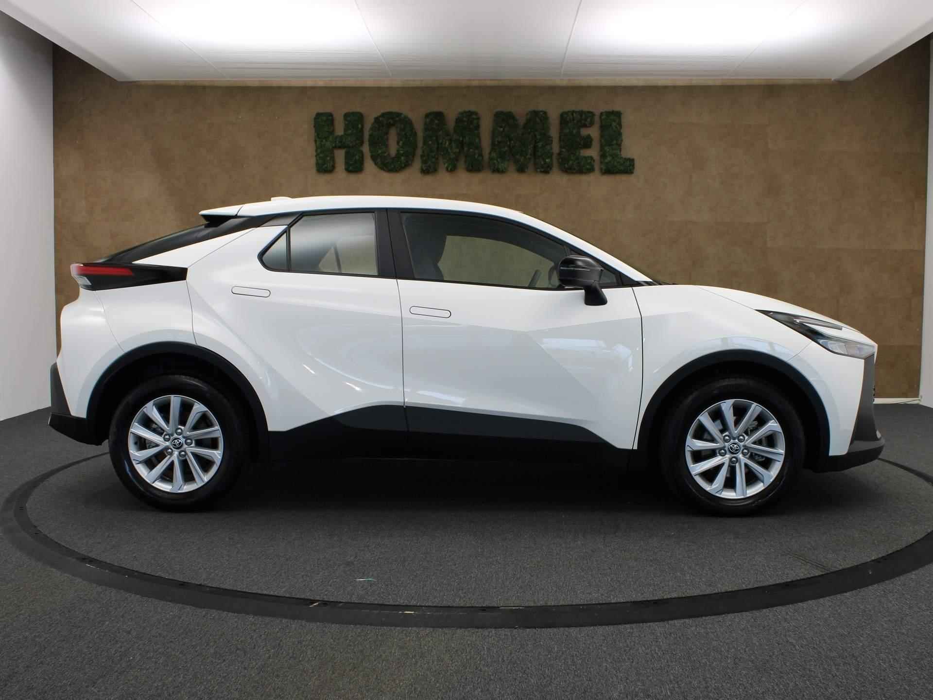 Toyota C-HR 1.8 Hybrid 140 Active -ORIGINEEL NEDERLANDSE AUTO - NAVIGATIE- DODEHOEK DETECTIE - 17 INCH LICHT METALEN VELGEN - ADAPTIEVE CRUISE CONTROL - ACHTERUITRIJCAMERA - CLIMATE CONTROL - 4/36