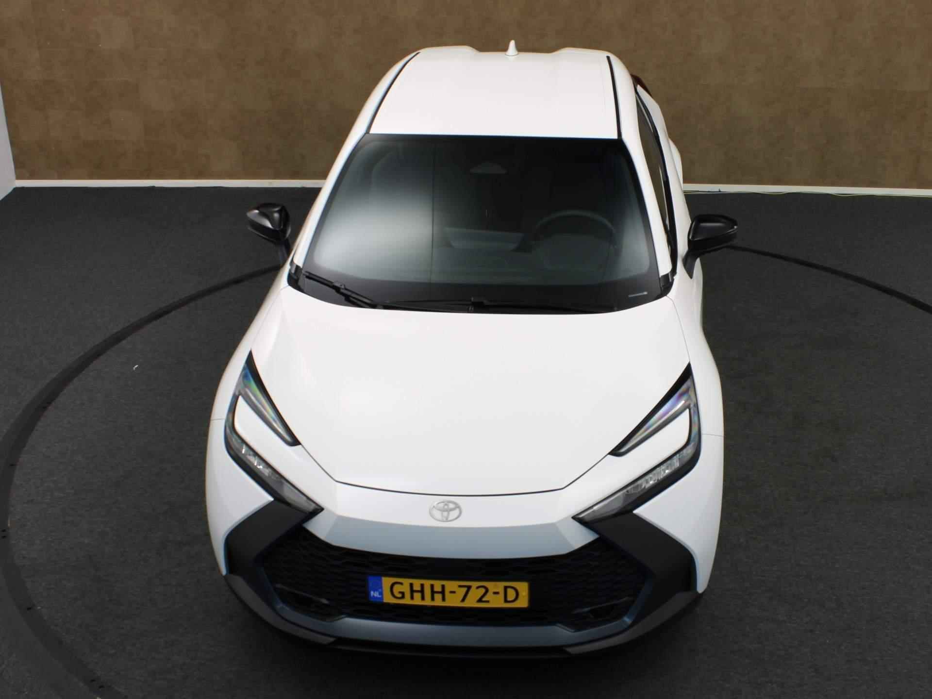 Toyota C-HR 1.8 Hybrid 140 Active -ORIGINEEL NEDERLANDSE AUTO - NAVIGATIE- DODEHOEK DETECTIE - 17 INCH LICHT METALEN VELGEN - ADAPTIEVE CRUISE CONTROL - ACHTERUITRIJCAMERA - CLIMATE CONTROL - 10/36