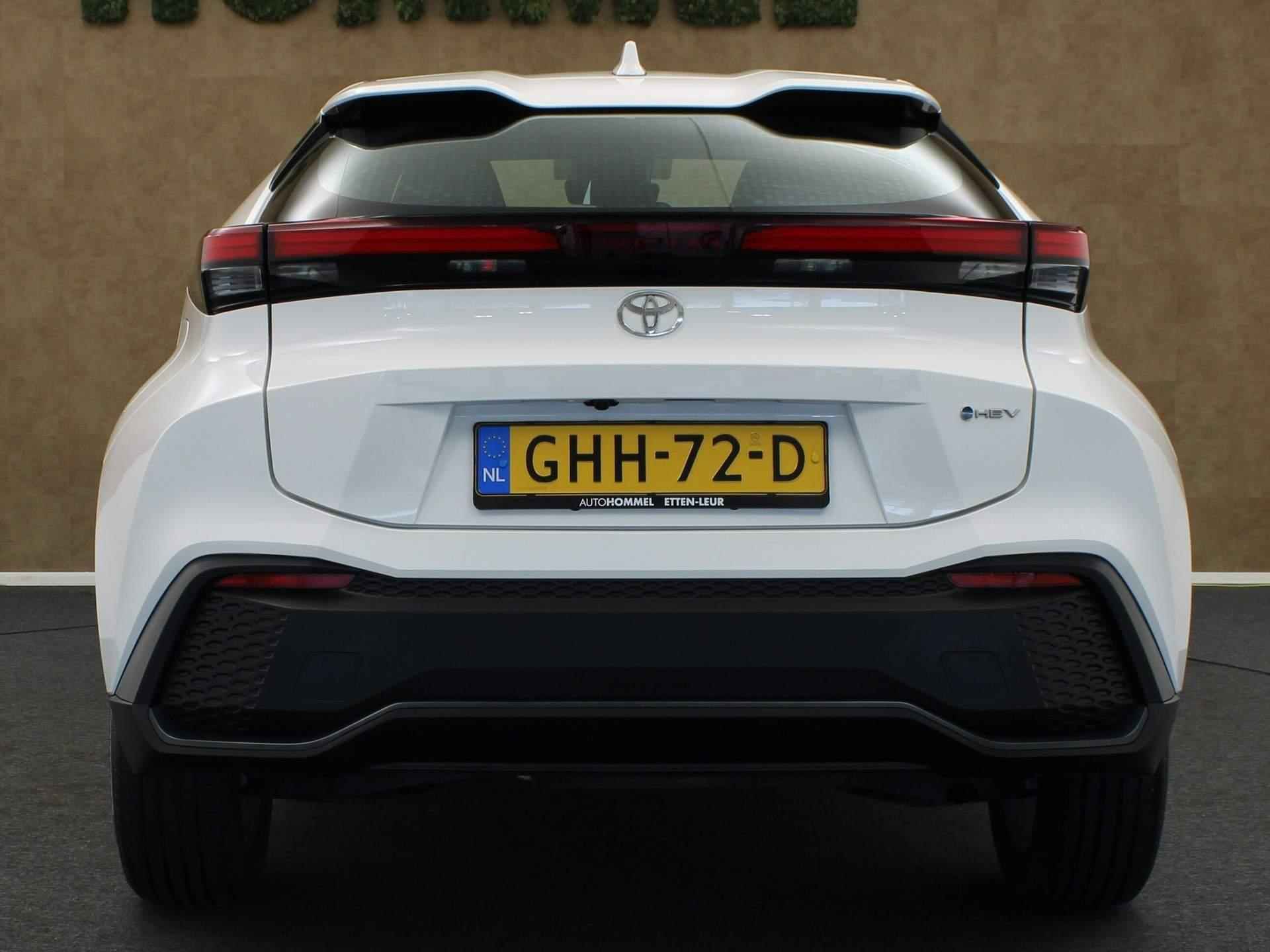 Toyota C-HR 1.8 Hybrid 140 Active -ORIGINEEL NEDERLANDSE AUTO - NAVIGATIE- DODEHOEK DETECTIE - 17 INCH LICHT METALEN VELGEN - ADAPTIEVE CRUISE CONTROL - ACHTERUITRIJCAMERA - CLIMATE CONTROL - 15/36