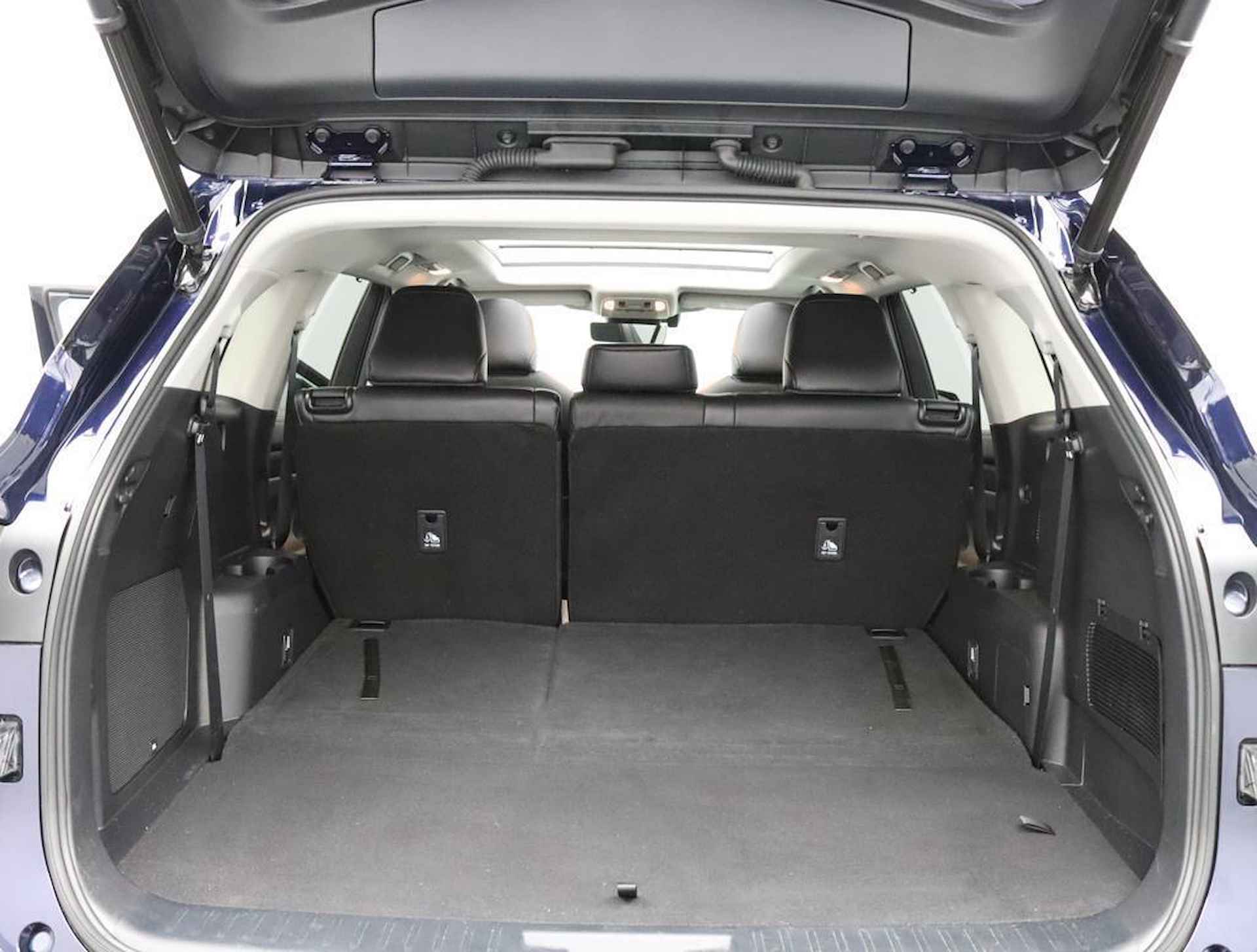 Toyota Highlander 2.5 AWD Hybrid Premium 7 Persoons | Lederen bekleding | Trekhaak 2000 kg | Panoramadak | 20 inch Lichtmetaal | - 39/76