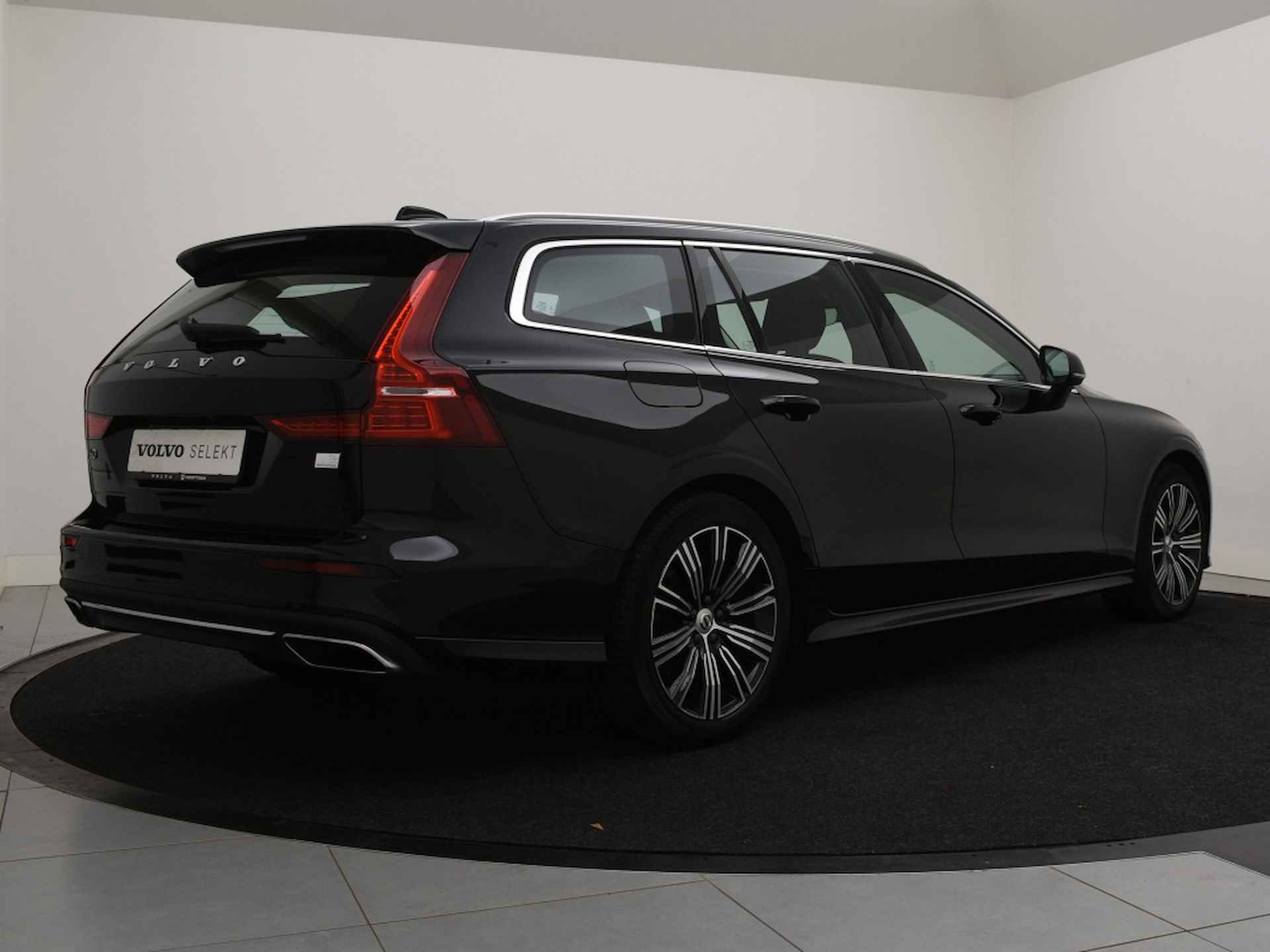 Volvo V60 T6 PLUG-IN HYBRID INSCRIPTION LEDER ELEK.STOEL 18INCH STOELVERWA - 3/44