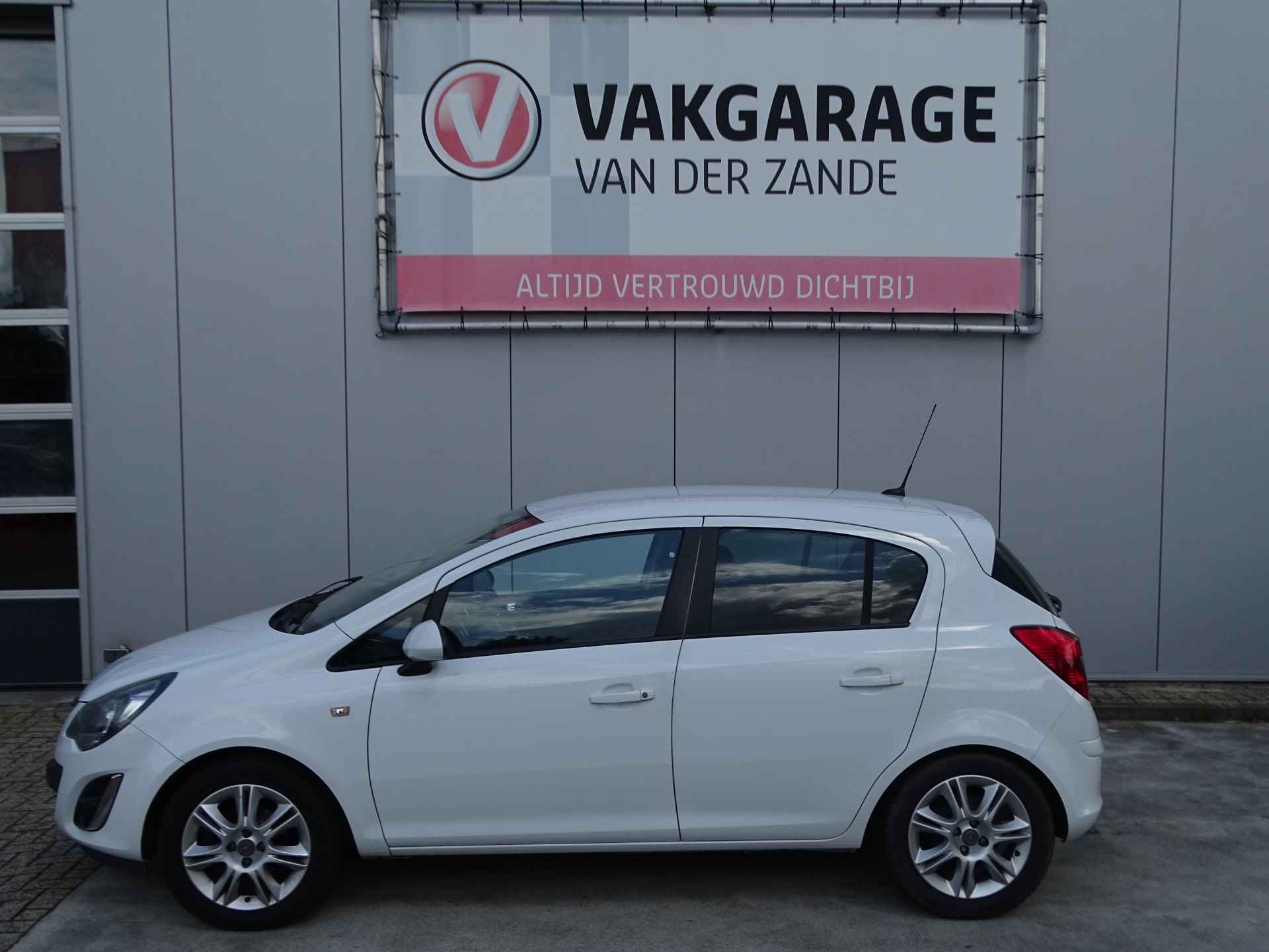 Opel Corsa 1.2-16V BlitZ 5 DRS, Airco, Cruise Navi, NAP, Compleet! - 16/46