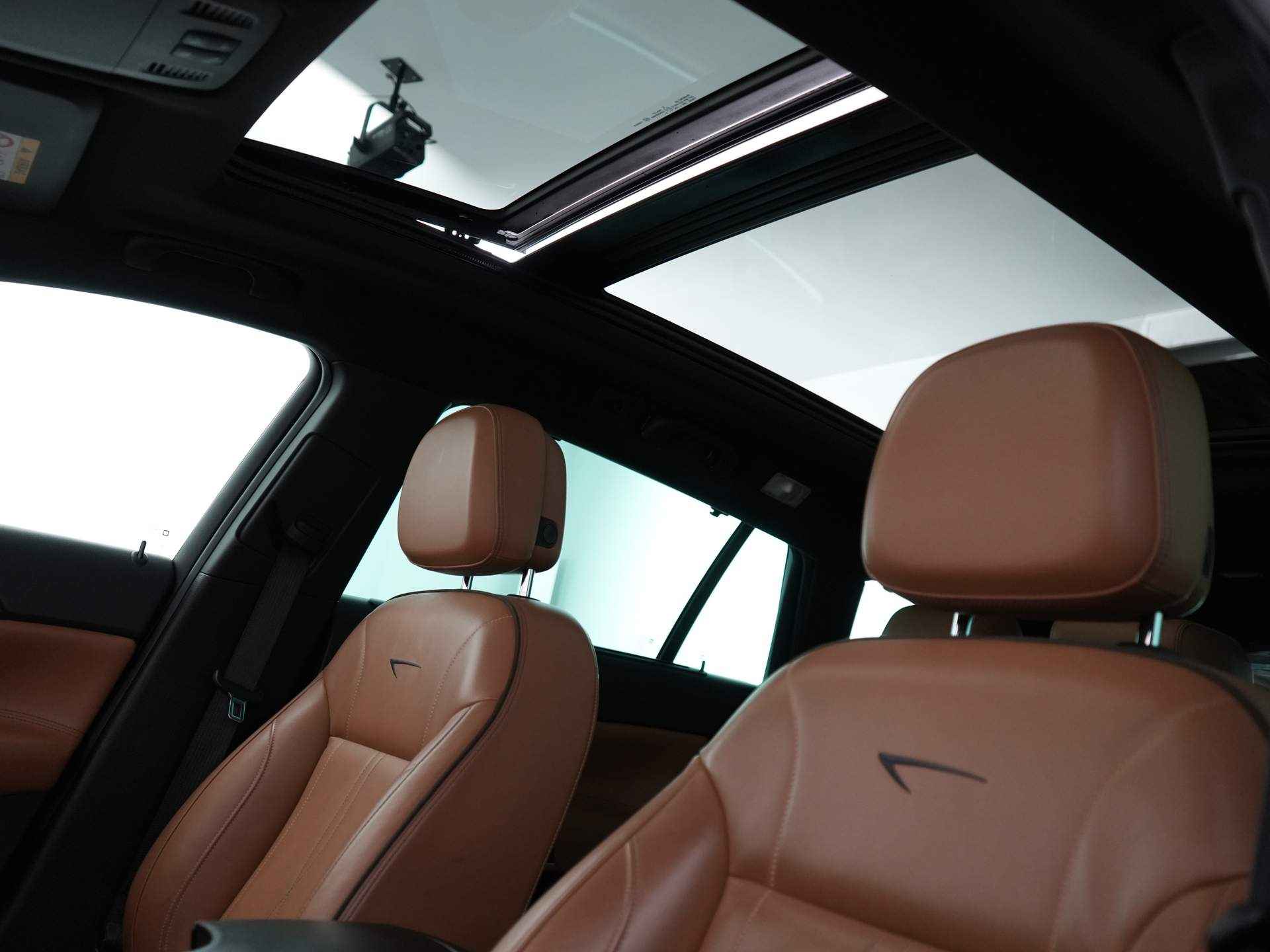 Opel Insignia Sports Tourer 2.0 T Cosmo 4x4 | Cruise Control | Leder | Parkeersensoren voor/achter | Panorama dak | - 30/46