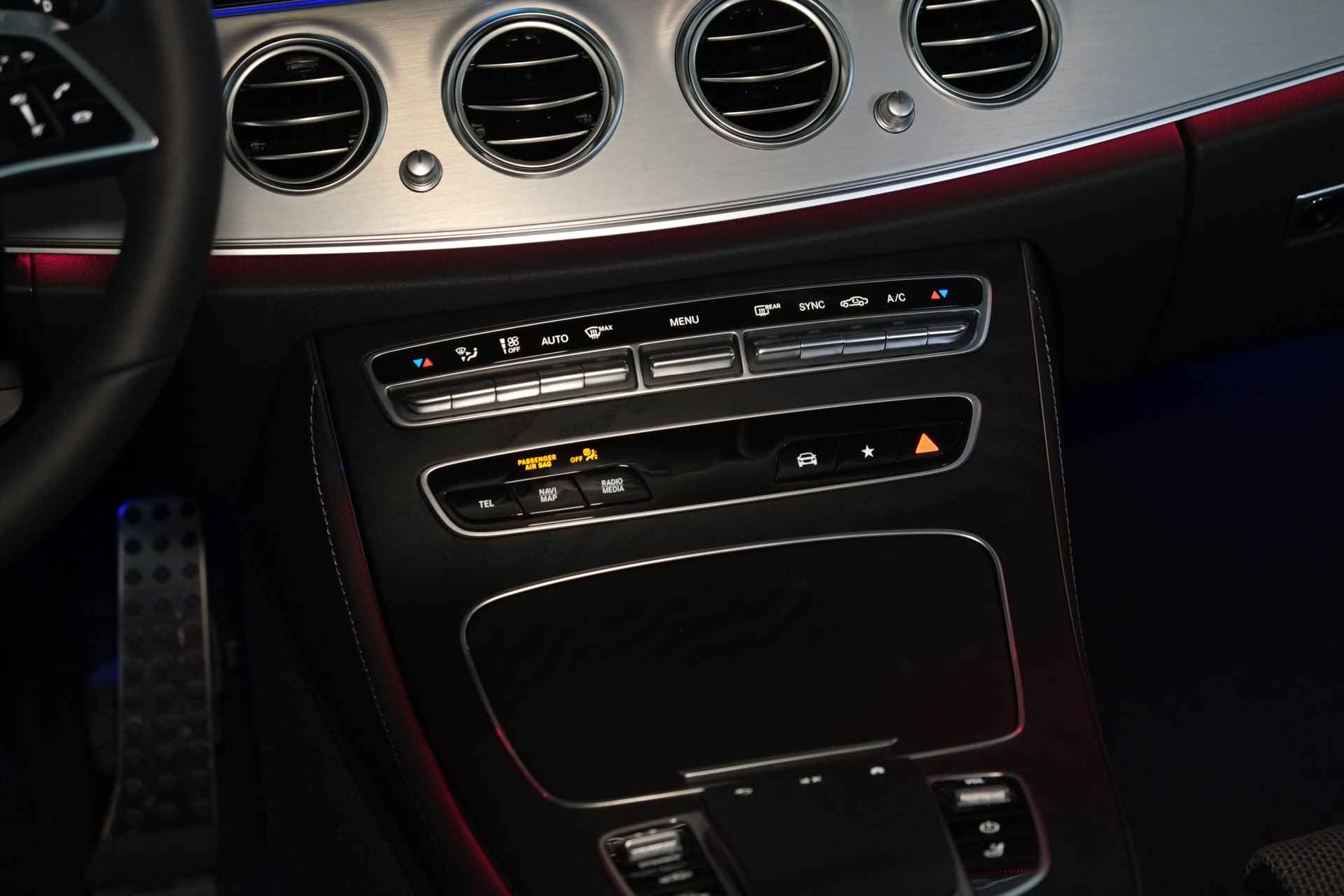 Mercedes-Benz E-Klasse All-Terrain 220 d 4MATIC / LED / Luchtvering / Camera / Carplay / DAB+ - 15/38