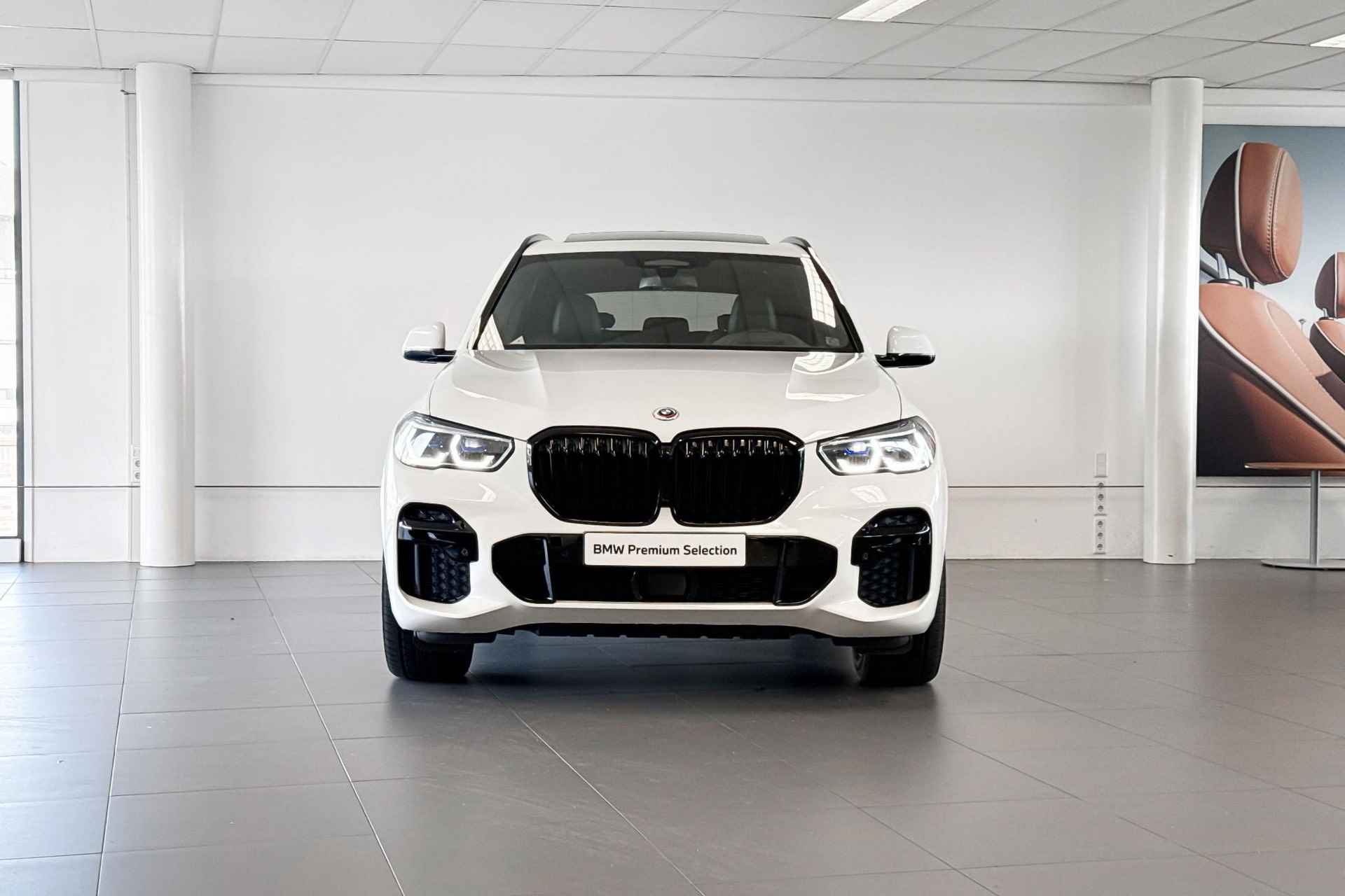 BMW X5 xDrive45e High Executive | M Sport | Laserlight | Headup Display | Glazen Panoramadak | Harman Kardon | Trekhaak | - 4/28