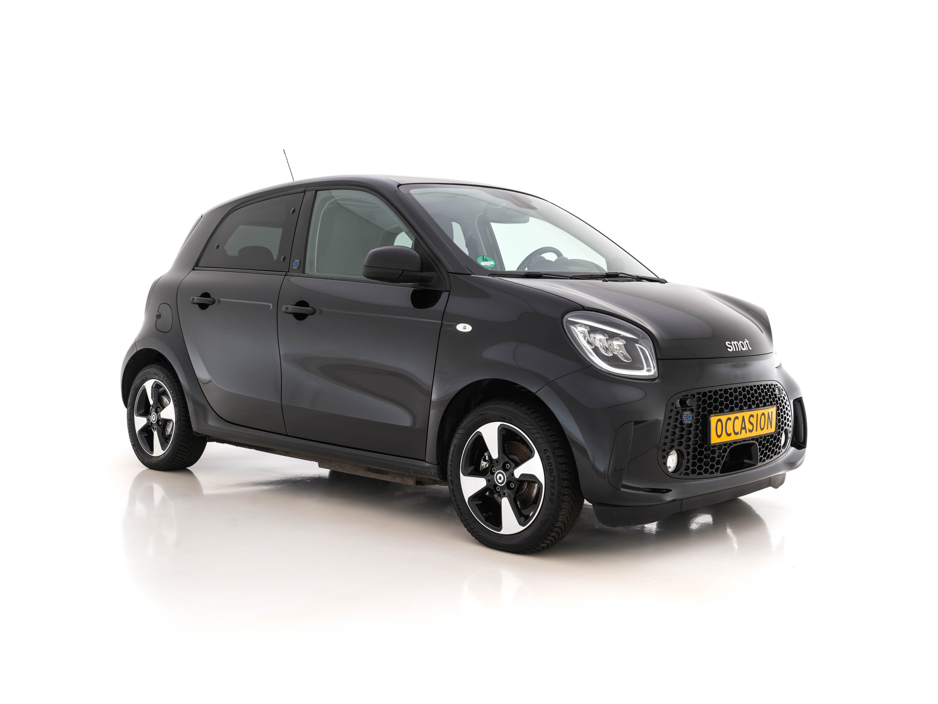 Smart Forfour EQ Passion Edition-One-Pack 18 kWh [ 3-Fase ] Aut. *PANO | MICROFIBRE | NAVI-FULLMAP | LED-LIGHTS | CAMERA | DAB | PDC | AIRCO | COMFORT-SEATS | 16"ALU*