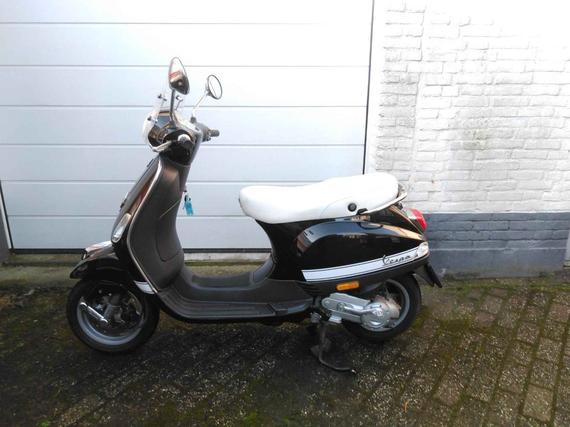 Vespa Lx 4t 1-cilinder, 4-takt, luchtgekoeld Zwart 2013 - 2/5