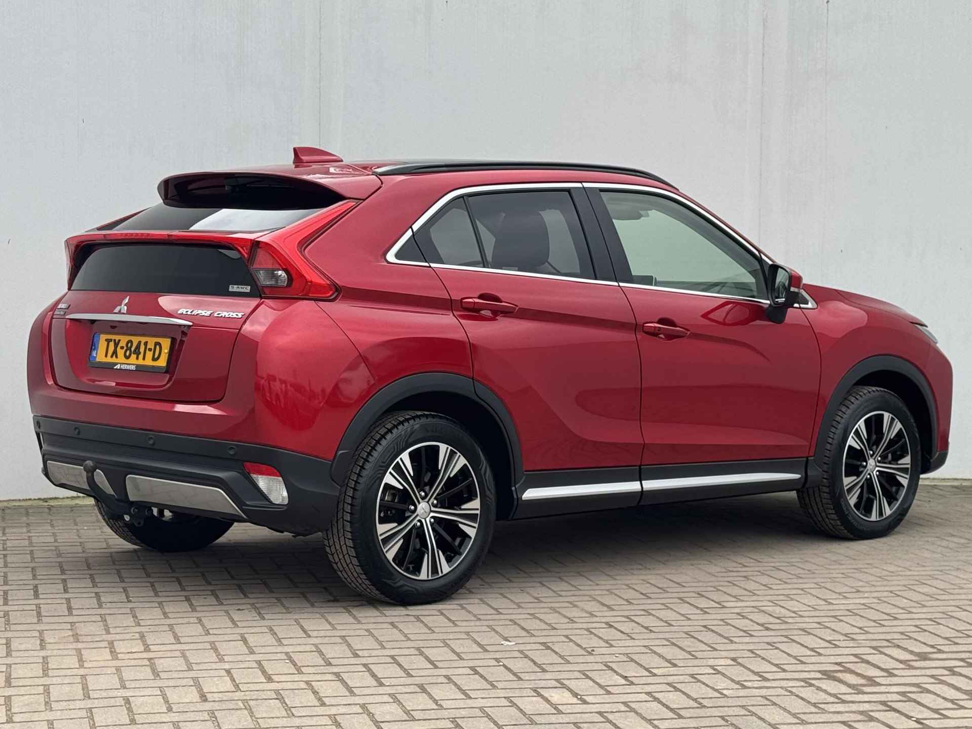 Mitsubishi Eclipse Cross 1.5 DI-T 4WD Instyle / Stuur - Stoel - en voorruitverwarming / Trekhaak / Schuif- kanteldak / 360 graden camera / Adaptieve cruise control - 3/44