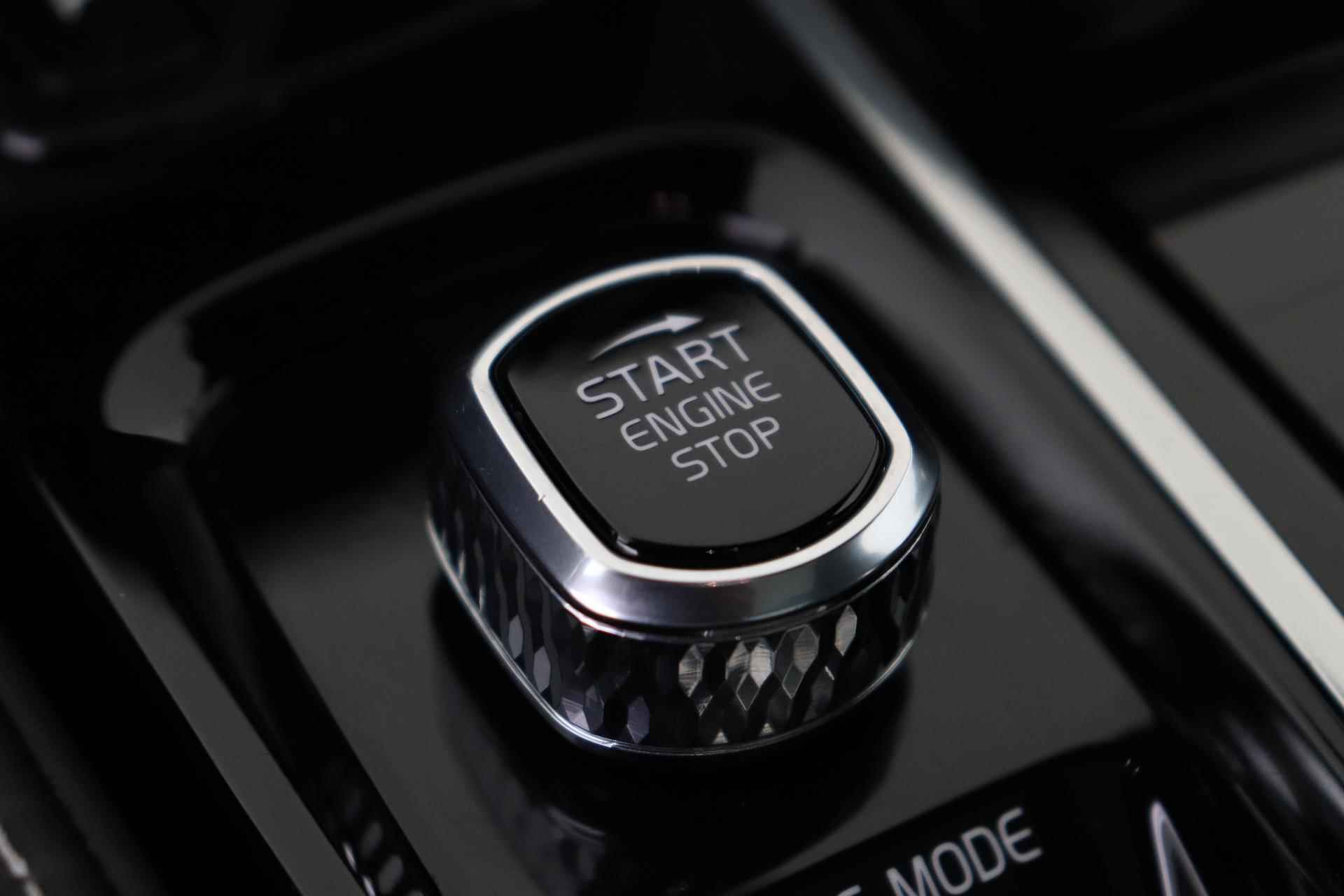 Volvo V60 T8 RECHARGE AWD R-DESIGN -PANO.DAK|HK-AUDIO|TREKHAAK|360CAM|LIGHTING|HEAD-UP DISP. - 14/60