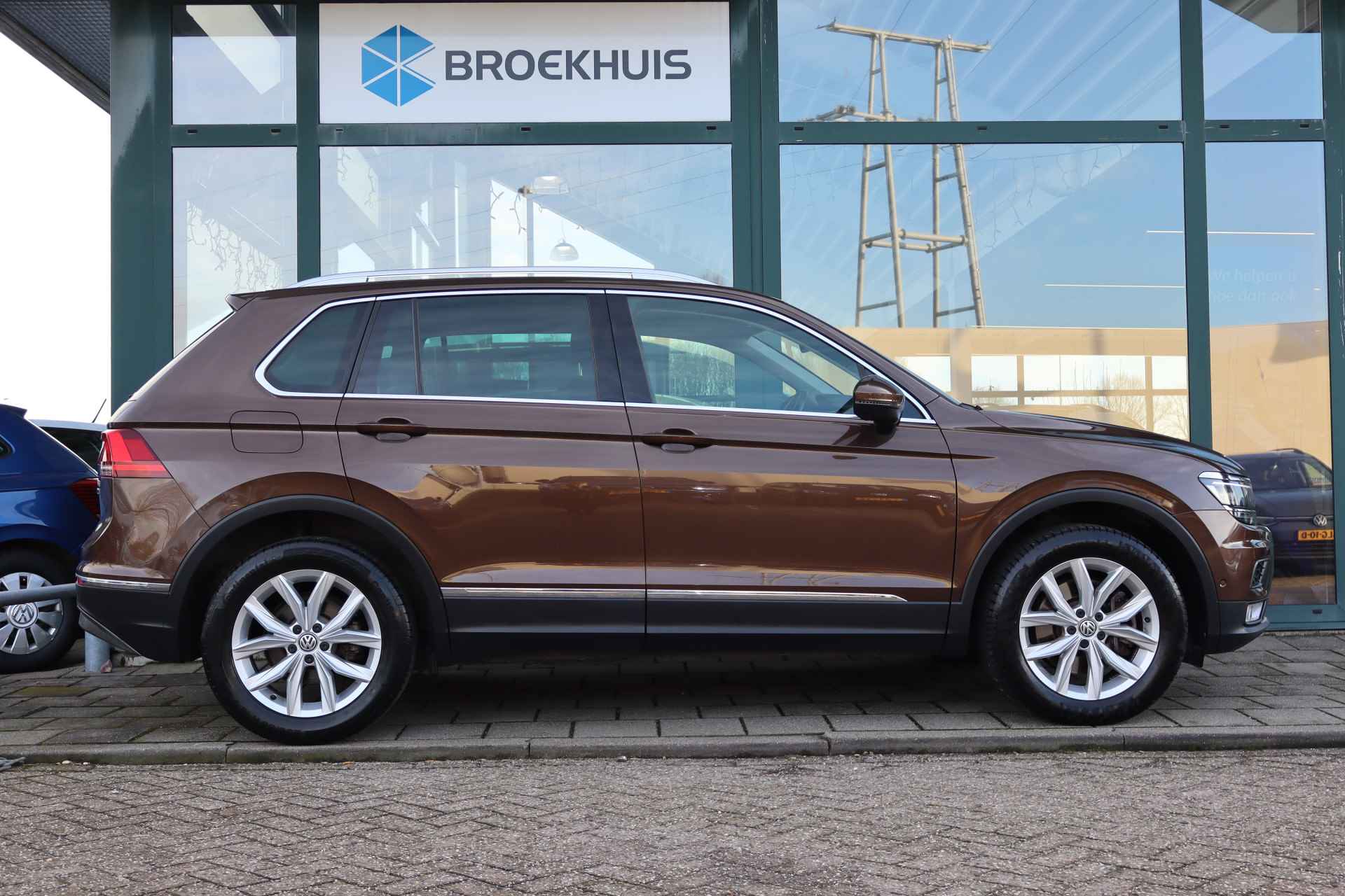 Volkswagen Tiguan 2.0 TSI 4Motion Highline | Cruise Control | Achteruitrijcamera | Trekhaak | - 7/28