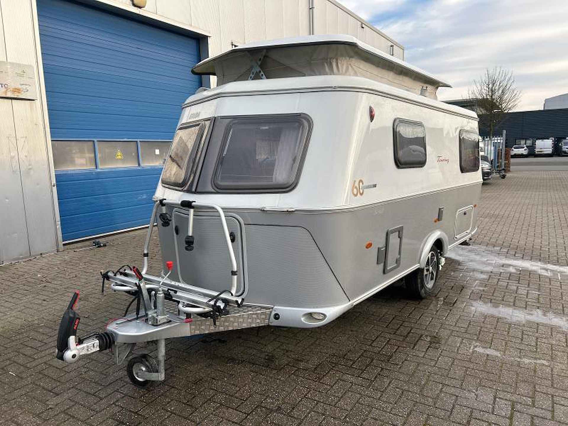 Eriba Touring - 60 Edition 542 MET V-BED, MOVER, LUIFEL - 4/20