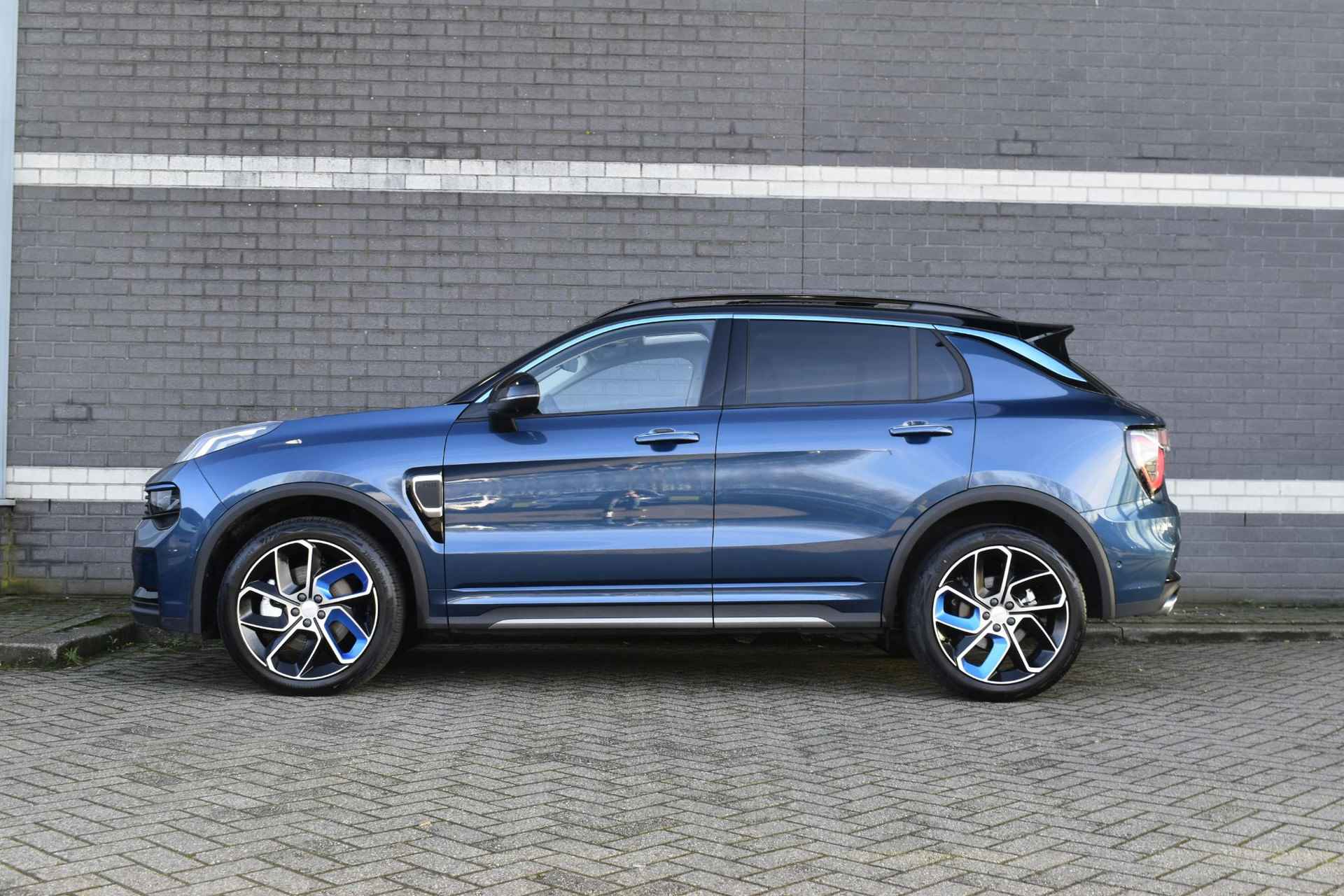 Lynk & Co 01 1.5 / PHEV / Panoramadak / Stoelverwarming / 360-Camera / 1200 KM - 5/41