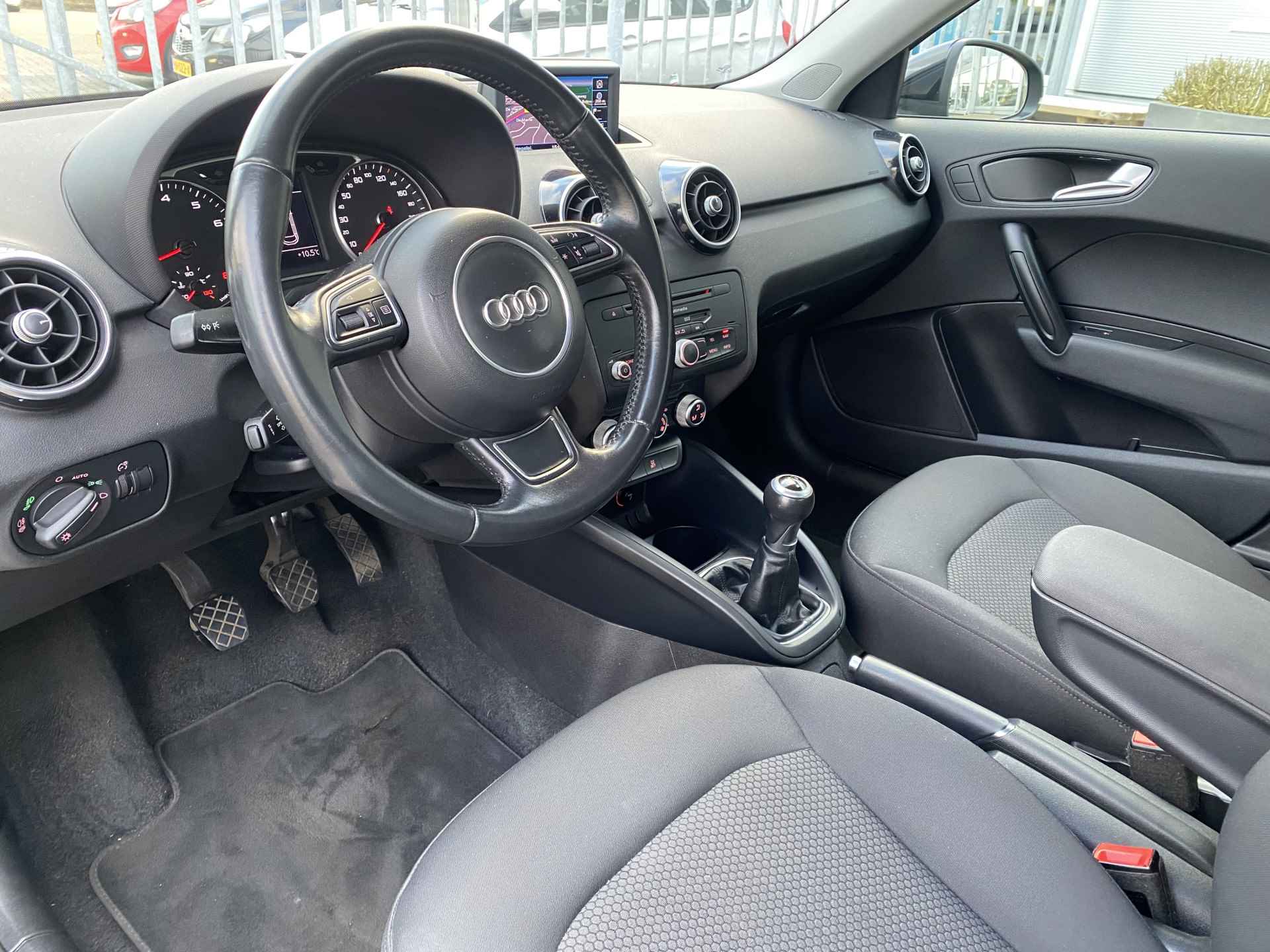 Audi A1 Sportback 1.2 TFSI Admired S-Line Navigatie, Climate contr, Cruise contr, etc..!! - 3/30