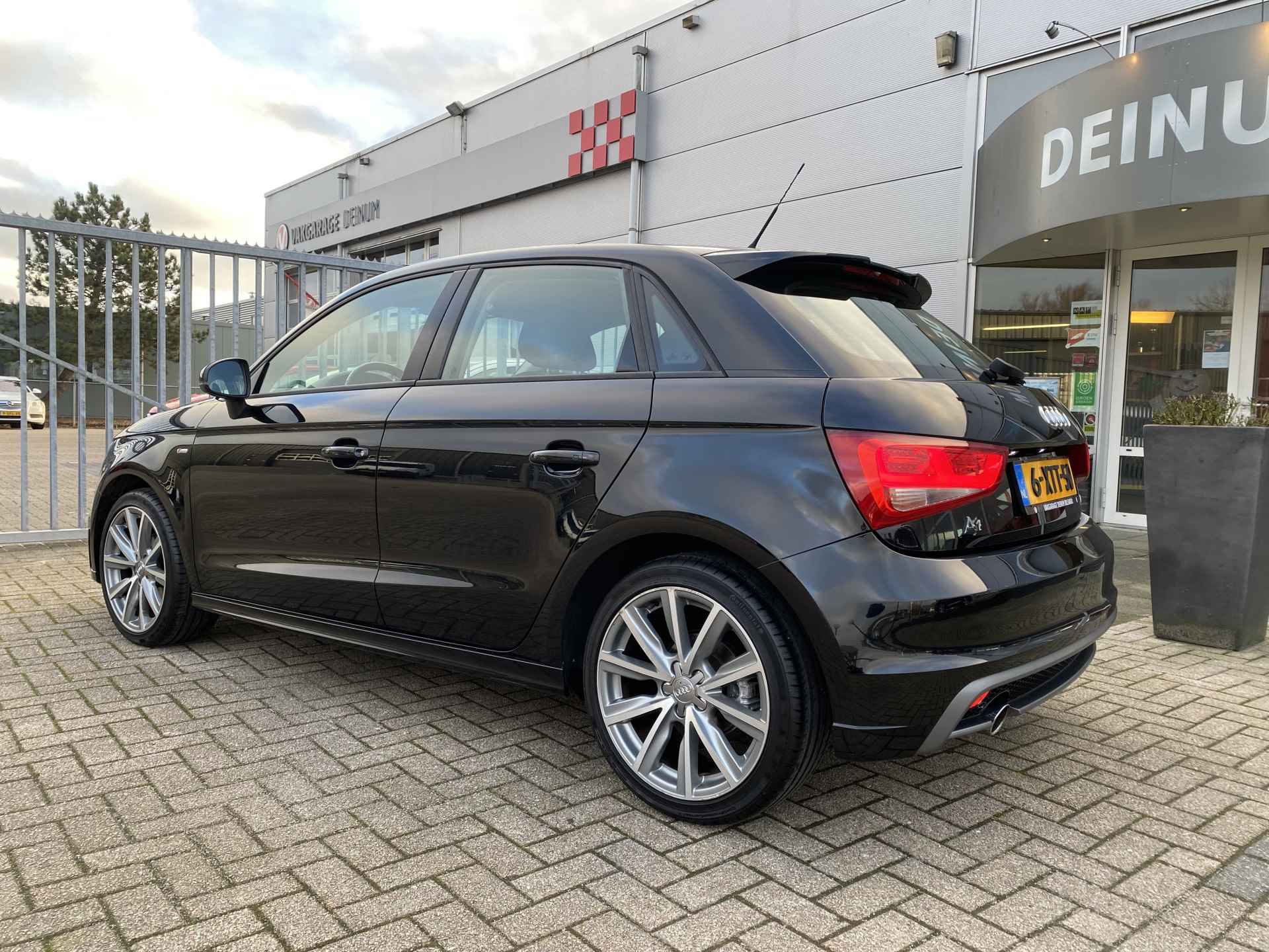 Audi A1 Sportback 1.2 TFSI Admired S-Line Navigatie, Climate contr, Cruise contr, etc..!! - 6/30