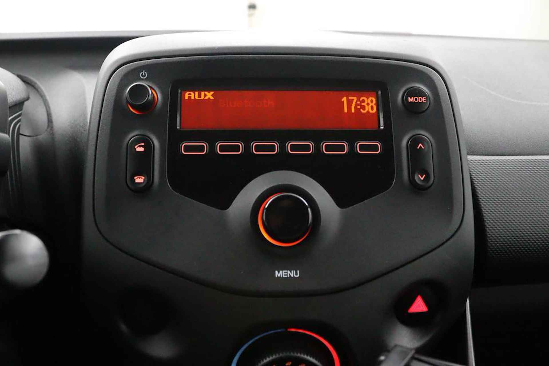 Toyota Aygo 1.0 VVT-i x-fun | Airco | Bluetooth | - 14/40