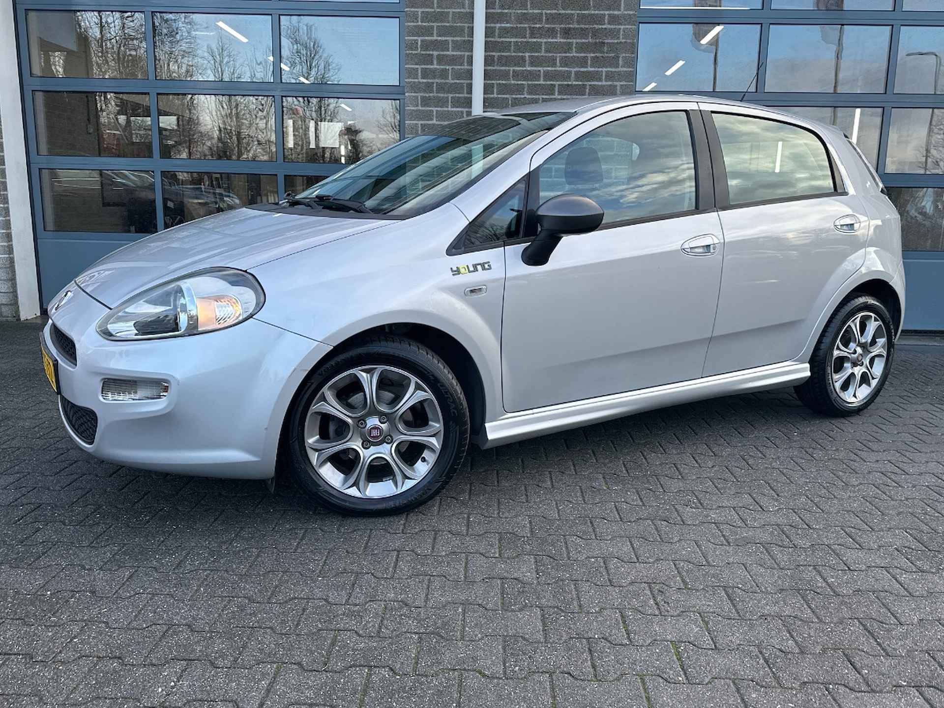 Fiat Punto Evo 0.9 TwinAir Young | 1E EIGENAAR | AIRCO | VELGEN |