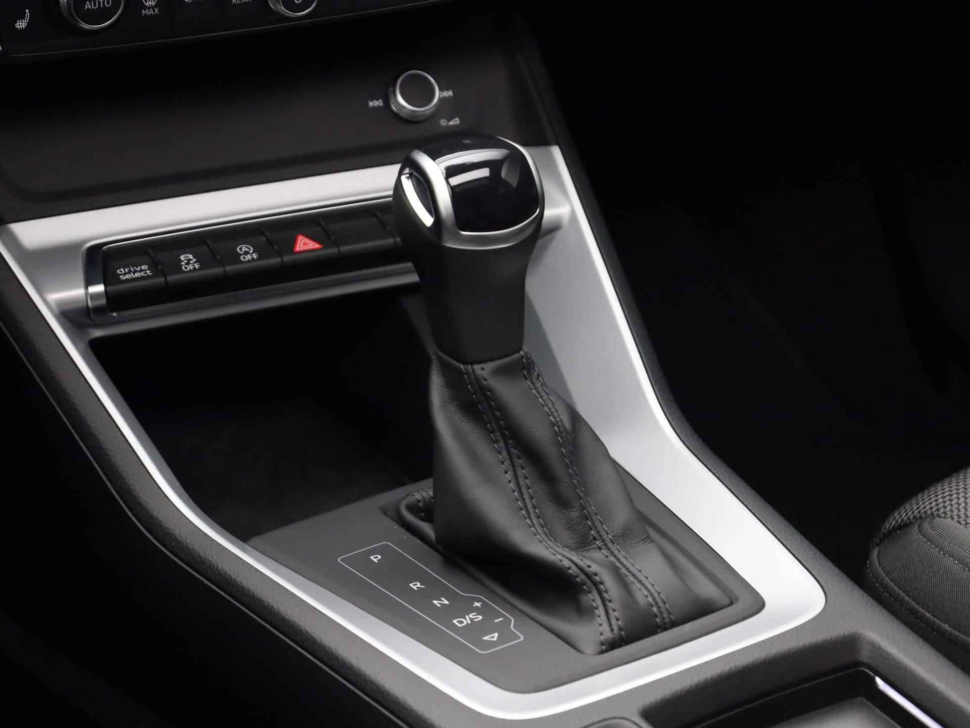 Audi Q3 Sportback 35 TFSI/150PK S Line · Panoramadak · Drive select · Stoelverwarming - 40/43