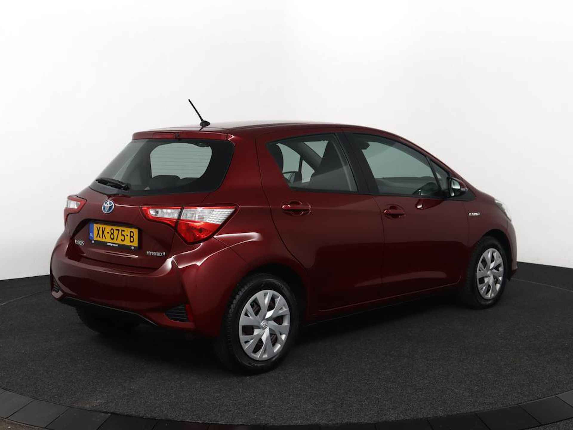 Toyota Yaris 1.5 Hybrid Active |Climate control | Bluetooth Handsfree | - 2/65