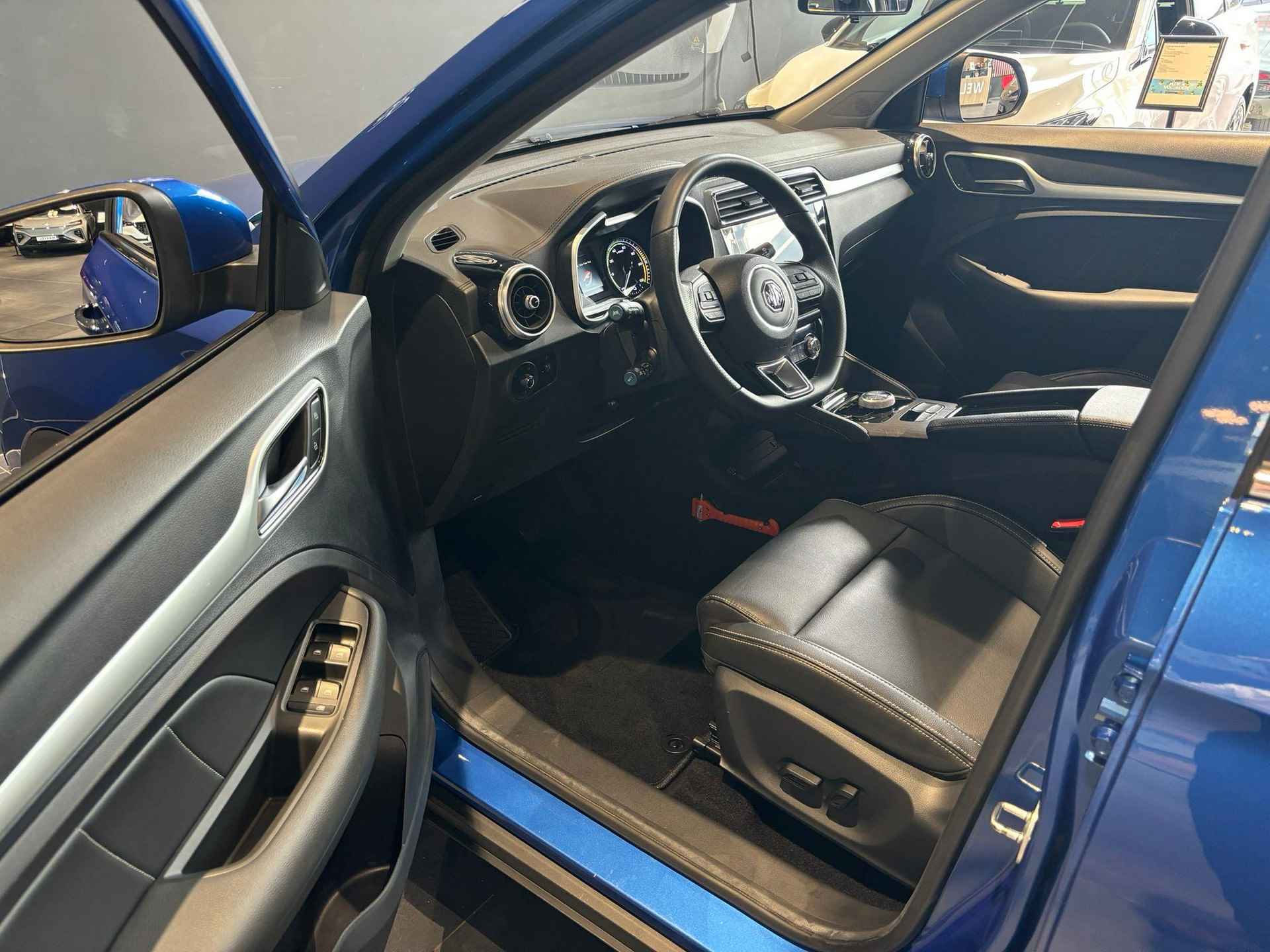 MG ZS EV Luxury | 1e-Eigenaar | Panoramadak | Navi | Apple CarPlay | Adaptive Cruise Control | Camera | - 8/17