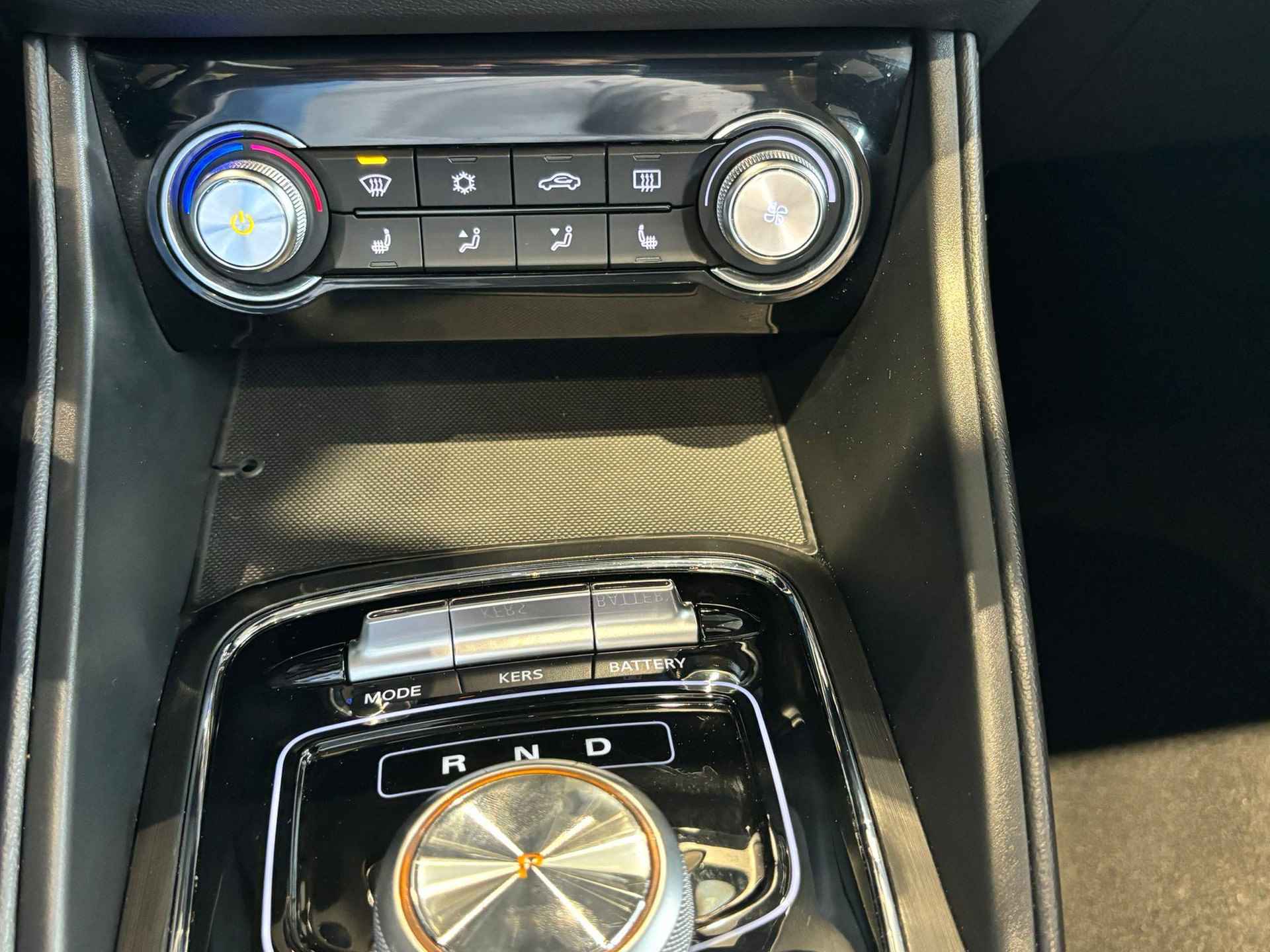 MG ZS EV Luxury | 1e-Eigenaar | Panoramadak | Navi | Apple CarPlay | Adaptive Cruise Control | Camera | - 11/17
