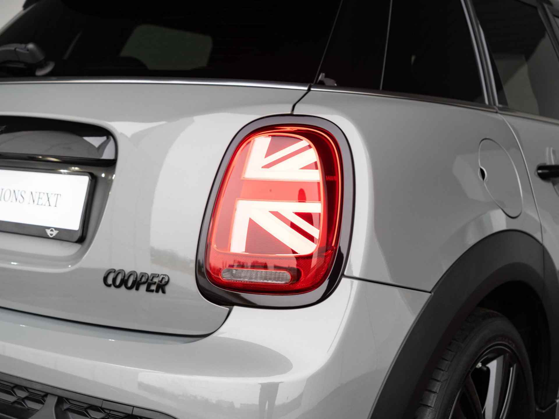 MINI 5-deurs Cooper Aut. JCW pakket + Panoramadak - 15/33