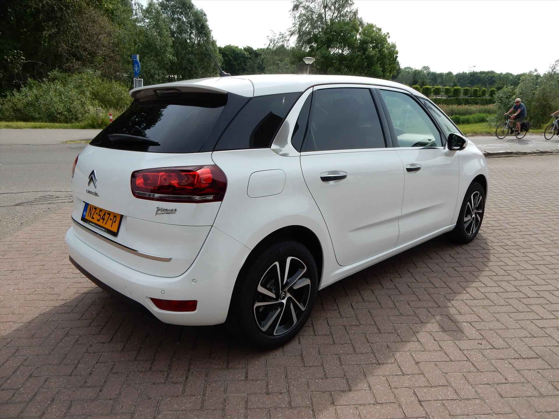 CITROEN C4 Picasso 1.2 130pk Feel | trekhaak, dab, navigatie, elek. achterklep, keyless, camera, parkeersensoren, climate- en cruise control - 4/37