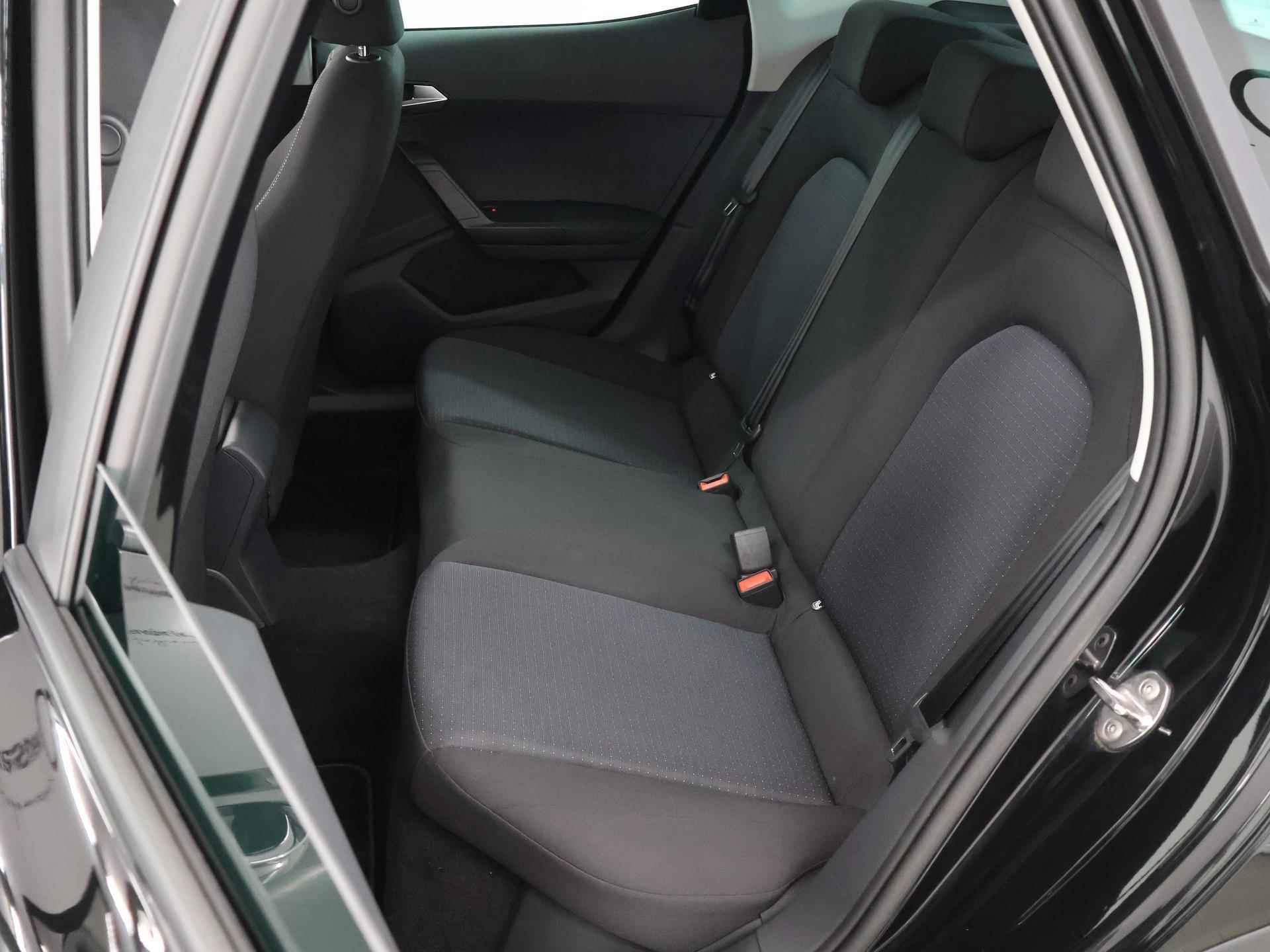 SEAT Arona 1.0 TSI Style | Navigatie | Camera | ClimateControle | Stoelverwarming | PrivacyGlass | Apple Carplay | CruiseControl | PDC | - 12/39