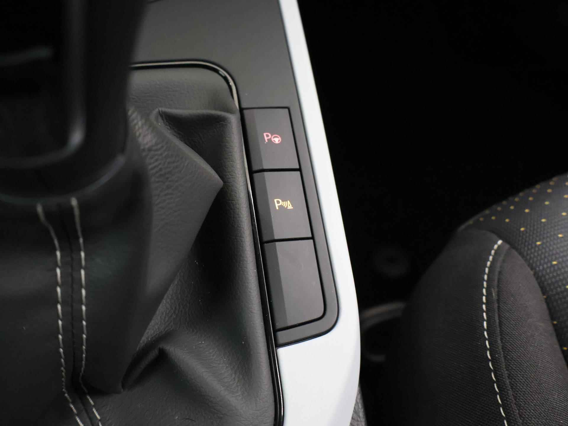 SEAT Arona 1.0 TSI Style | Navigatie | Camera | ClimateControle | Stoelverwarming | PrivacyGlass | Apple Carplay | CruiseControl | PDC | - 26/39