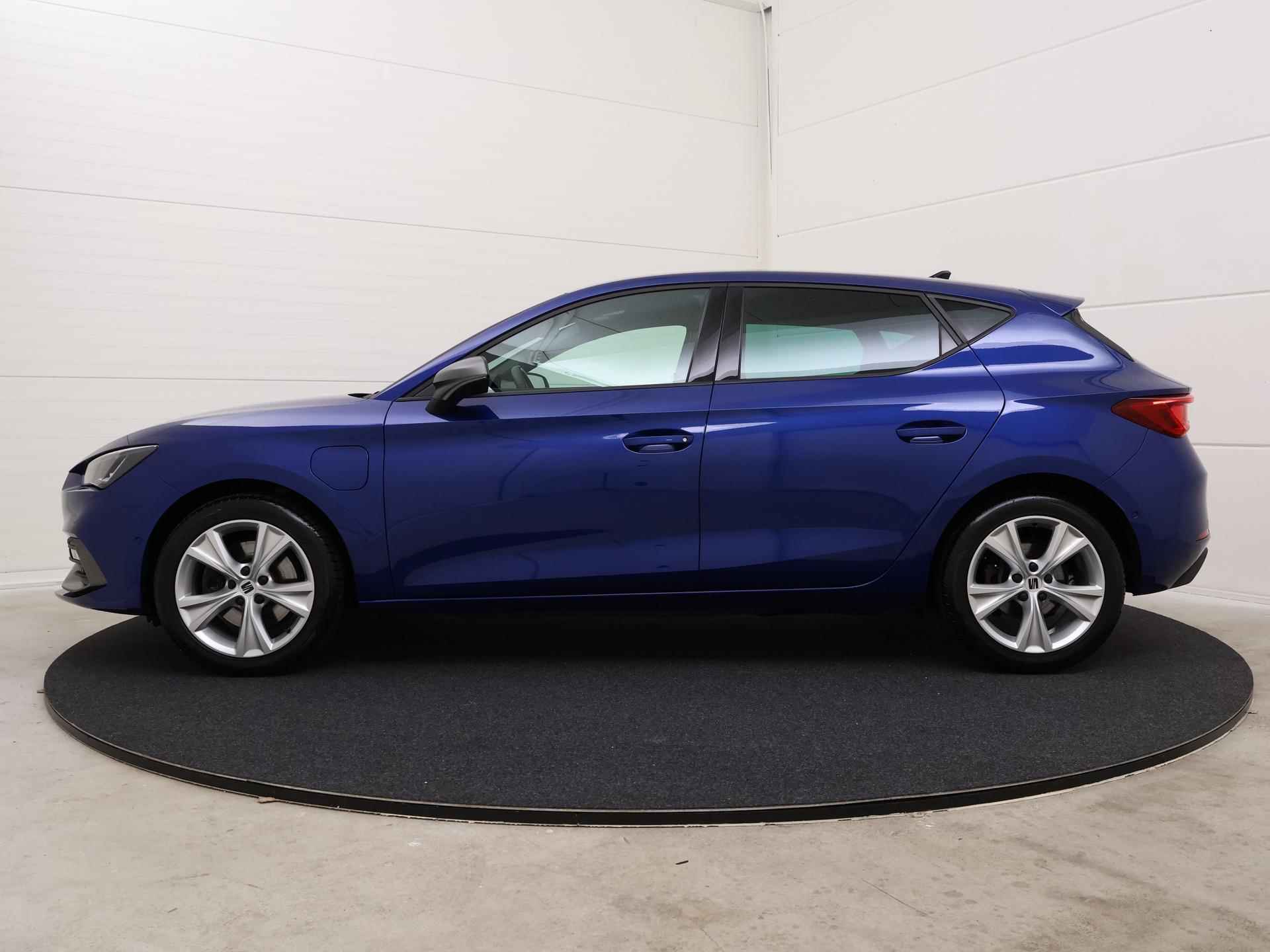 SEAT Leon 1.4 TSI 204 PK eHybrid PHEV FR Business Intense | Apple CarPlay | LED | Keyless | ACC | Camera | Winter Pakket | - 4/14