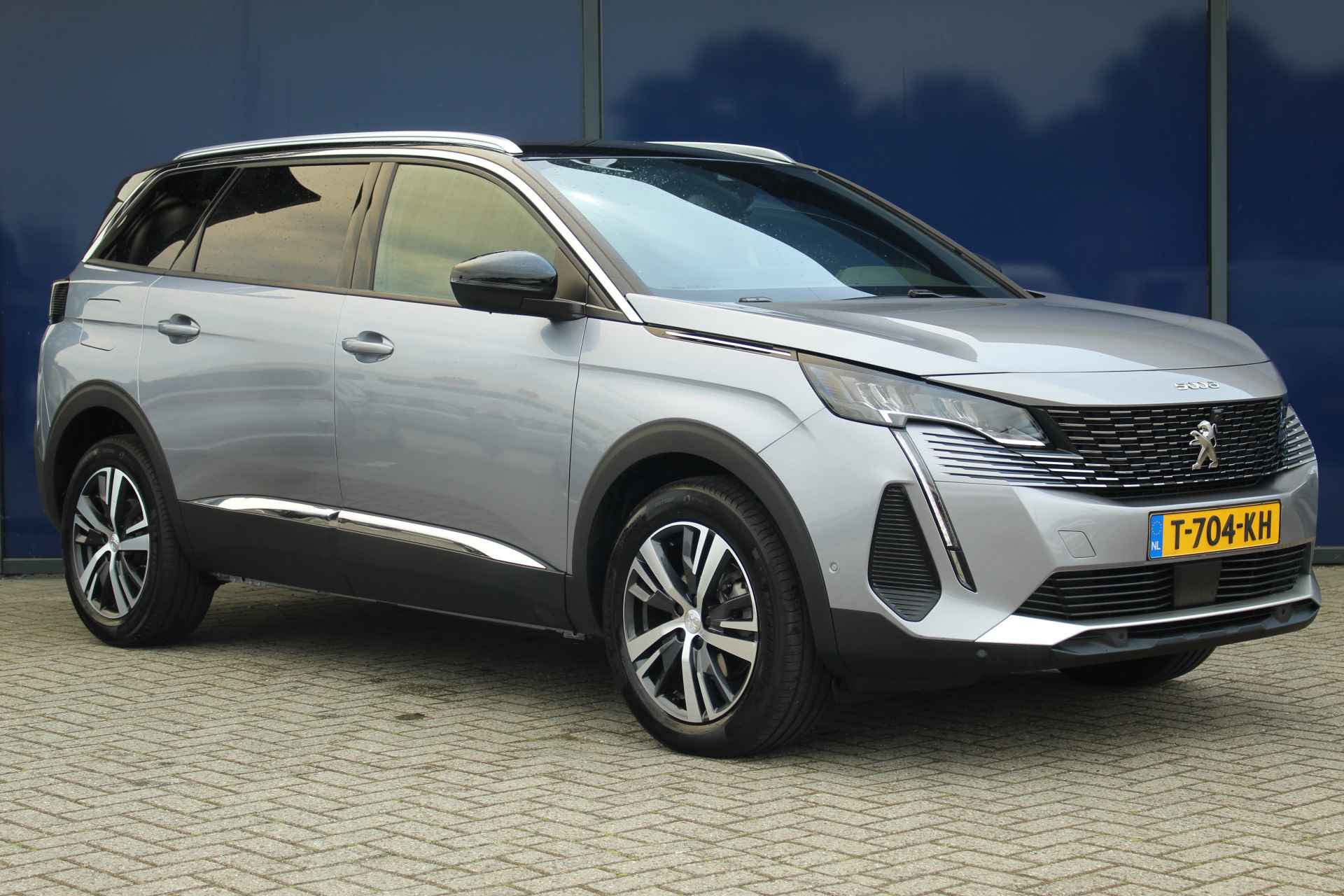 Peugeot 5008 1.2 Allure Pack Business Automaat | Navigatie | Camera voor & achter | Cruise & Climate C. | Privacy Glass | - 9/56