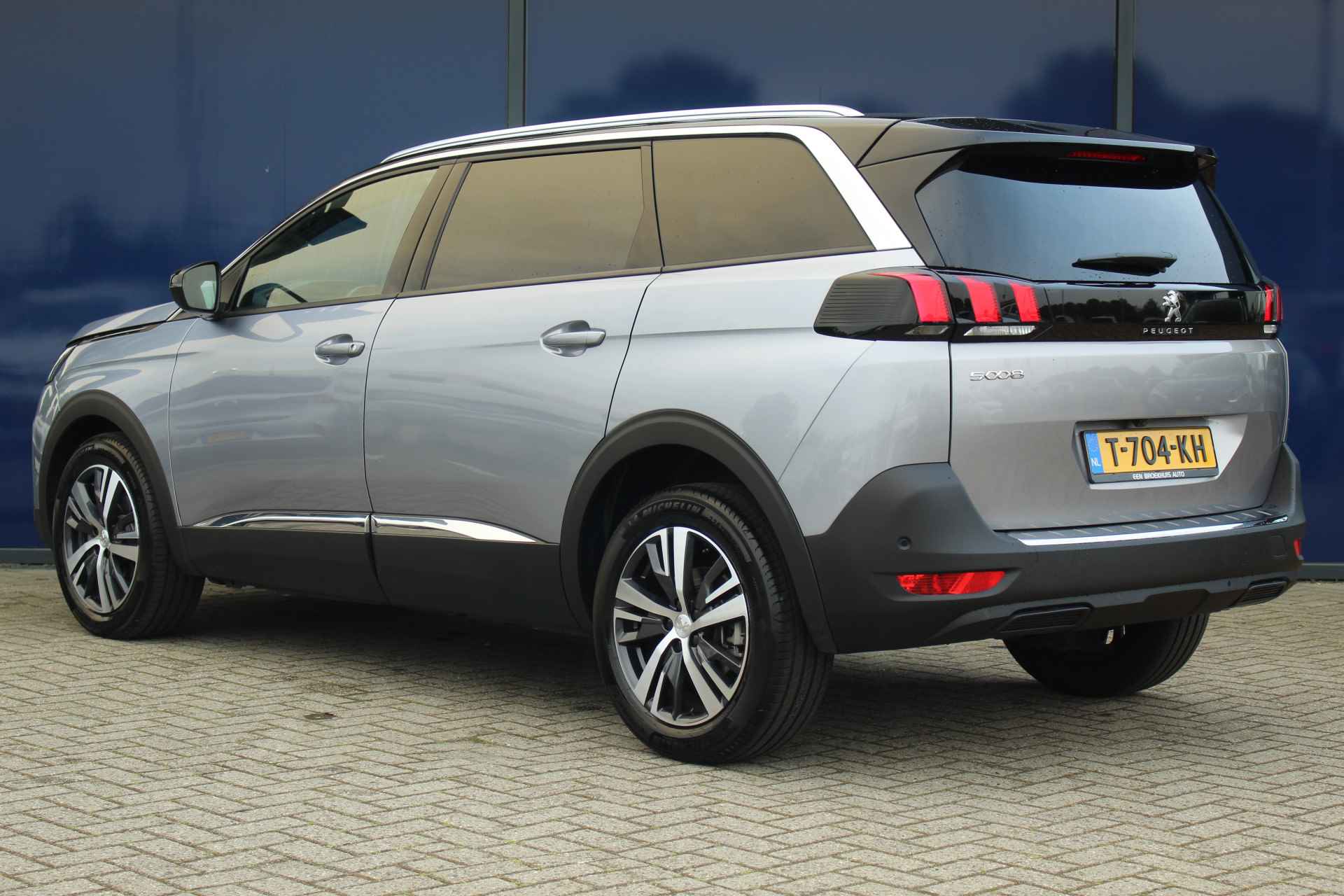 Peugeot 5008 1.2 Allure Pack Business Automaat | Navigatie | Camera voor & achter | Cruise & Climate C. | Privacy Glass | - 11/56
