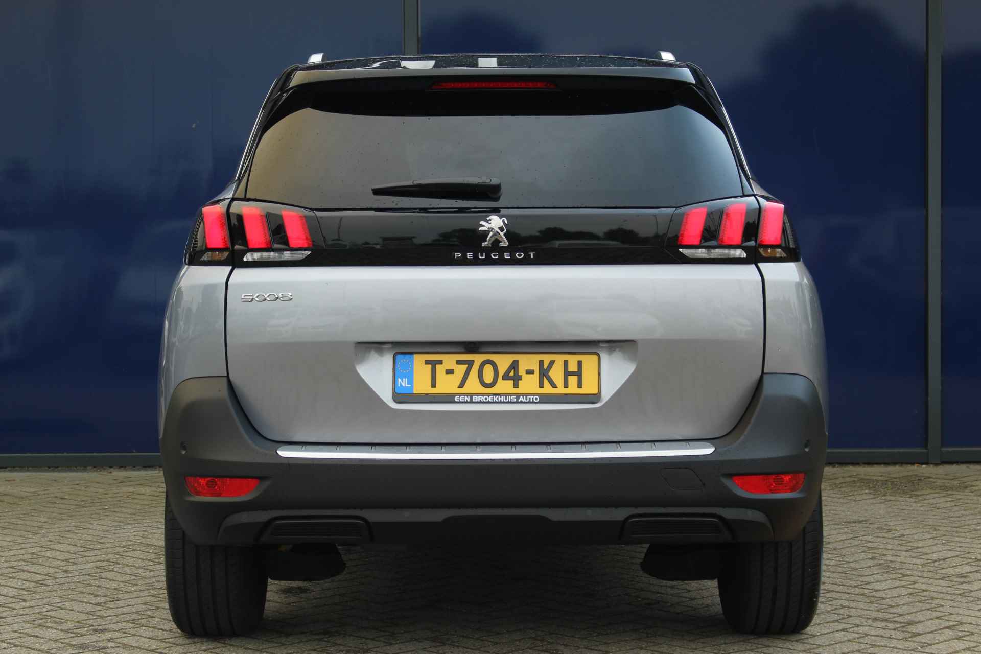 Peugeot 5008 1.2 Allure Pack Business Automaat | Navigatie | Camera voor & achter | Cruise & Climate C. | Privacy Glass | - 12/56