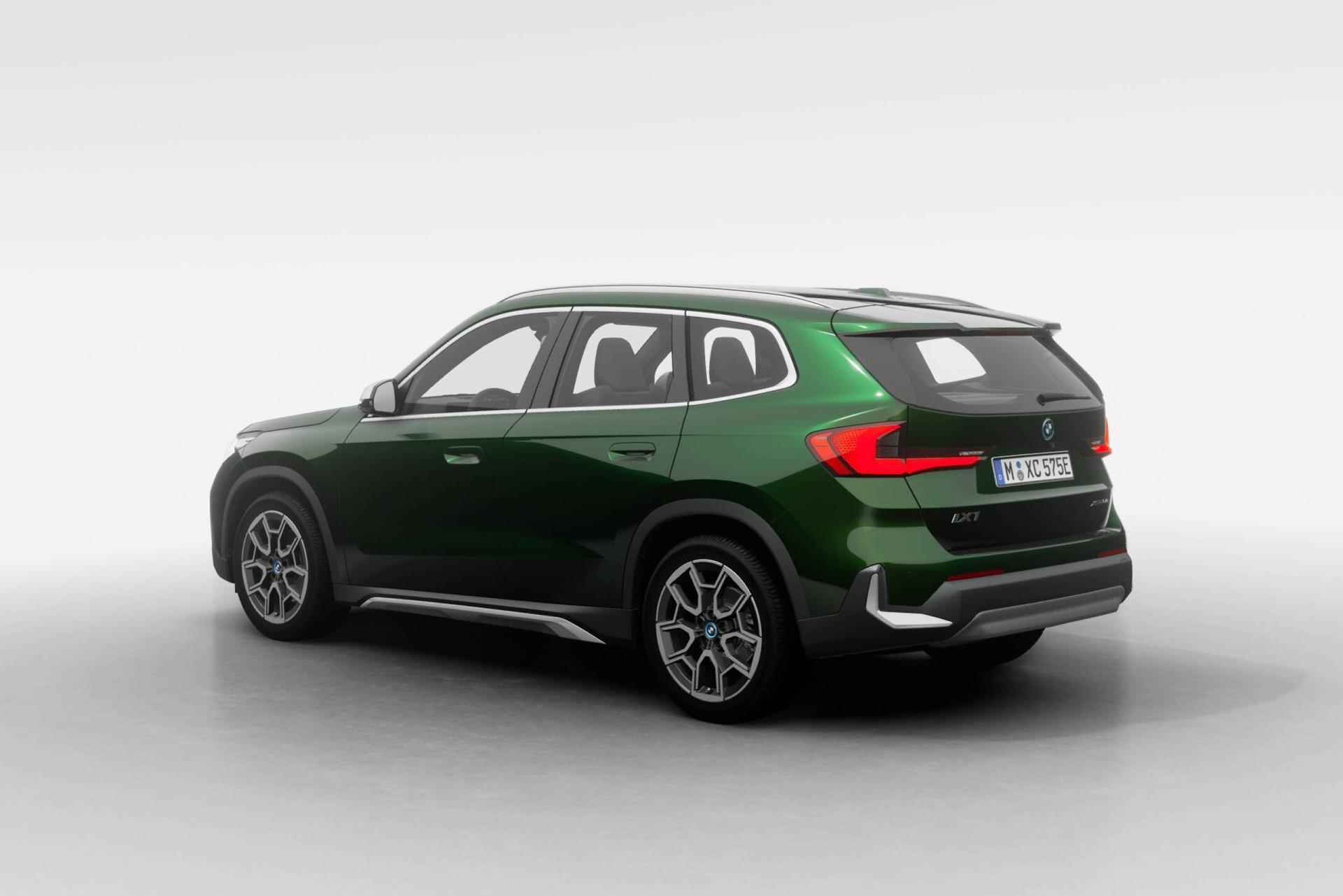 BMW iX1 xDrive30 Launch Edition 67 kWh | xLine | Elektrisch verwarmde voorstoelen | Driving Assistant Plus - 2/20