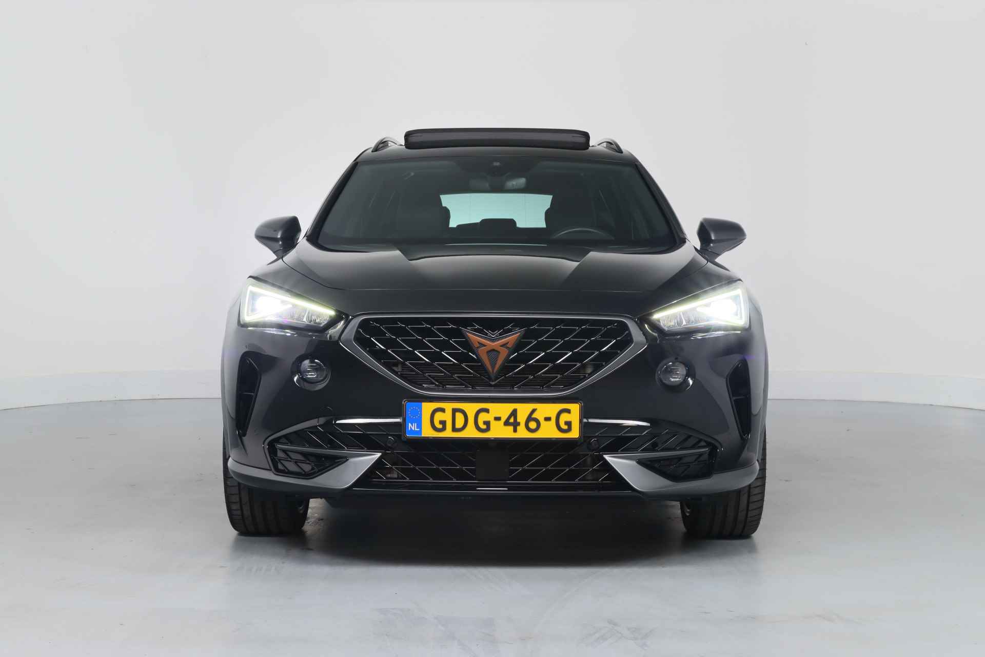 CUPRA Formentor 1.4 e-Hybrid VZ 245 Pk | Panodak | Trekhaak Elektr. | Adaptive Cruise | Stoel-/Stuurverwarming | Camera | Keyless | Blis | Led | - 3/40