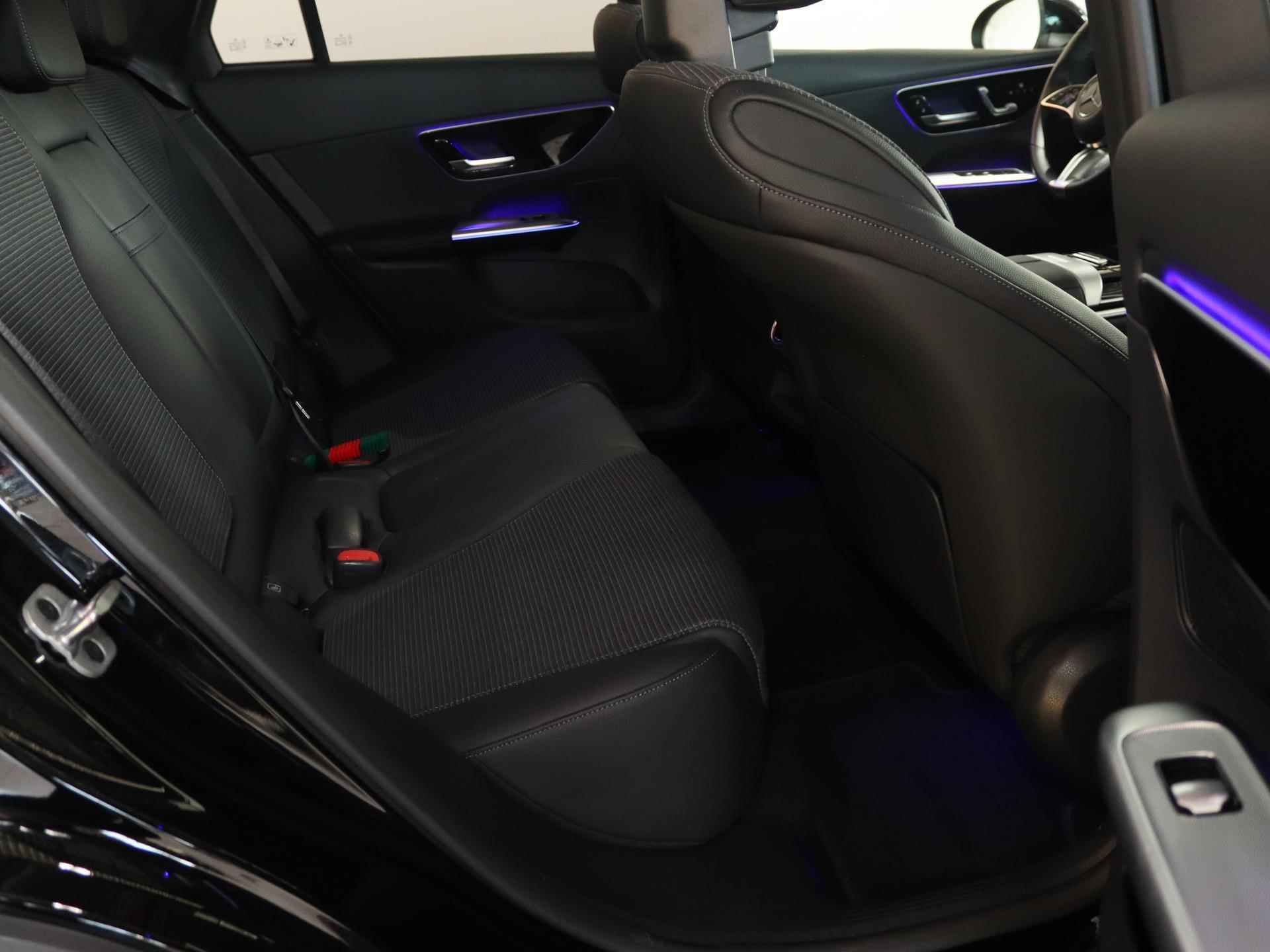 Mercedes-Benz GLC-klasse 300e 4MATIC Luxury Line | Panoramadak | Trekhaak | Verwarmd stuurwiel | Apple Carplay | Memory pakket | - 17/29