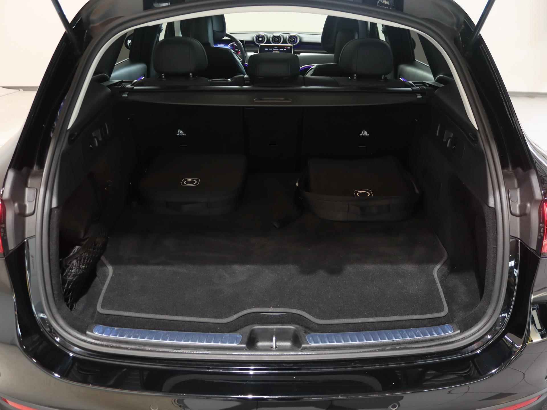 Mercedes-Benz GLC-klasse 300e 4MATIC Luxury Line | Panoramadak | Trekhaak | Verwarmd stuurwiel | Apple Carplay | Memory pakket | - 20/29