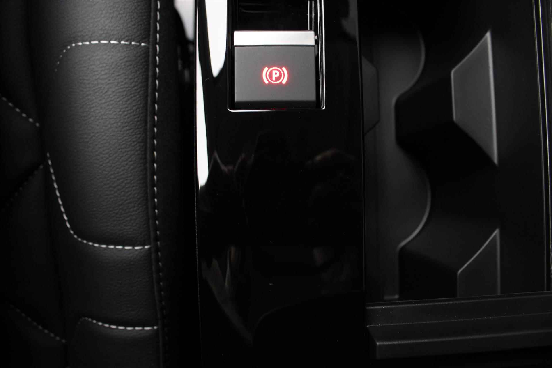 Citroen C4 X SHINE 130pk Automaat | Leder | Navigatie | Parkeersensoren | Camera | Verwarmde stoelen-voorruit en stuur | Climate Control | Cruise Control | - 29/35