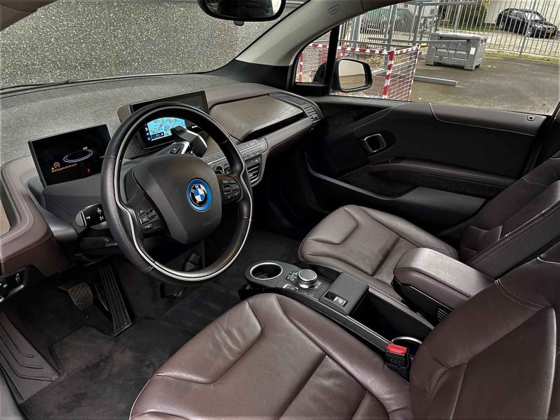 BMW i3 Executive 120Ah 42 kWh/ Leder/*subsidie*€ 20.944 /W.pomp/3-fase - 22/49