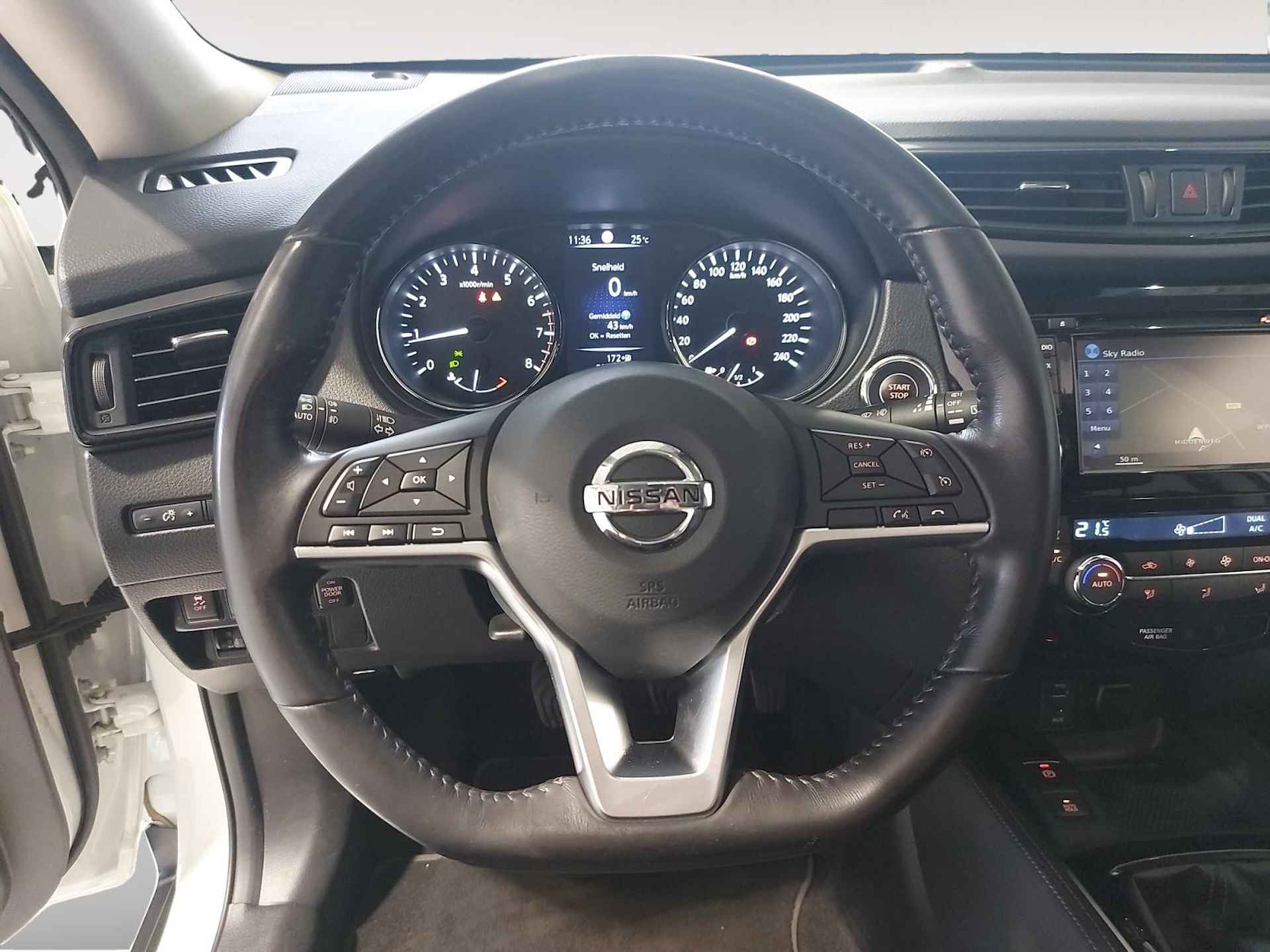 Nissan X-Trail 1.6 DIG-T N-Connecta | Schuif/Kantel dak | 360-Camera | Parkeersensoren | Elektrische achterklep | Cruise control | Navigatie | Bluetooth | Automatische regen/lichtsensor | Elektrische zijspiegels +ramen | Verwarmbare zijspiegels | Keyless entry | - 31/47