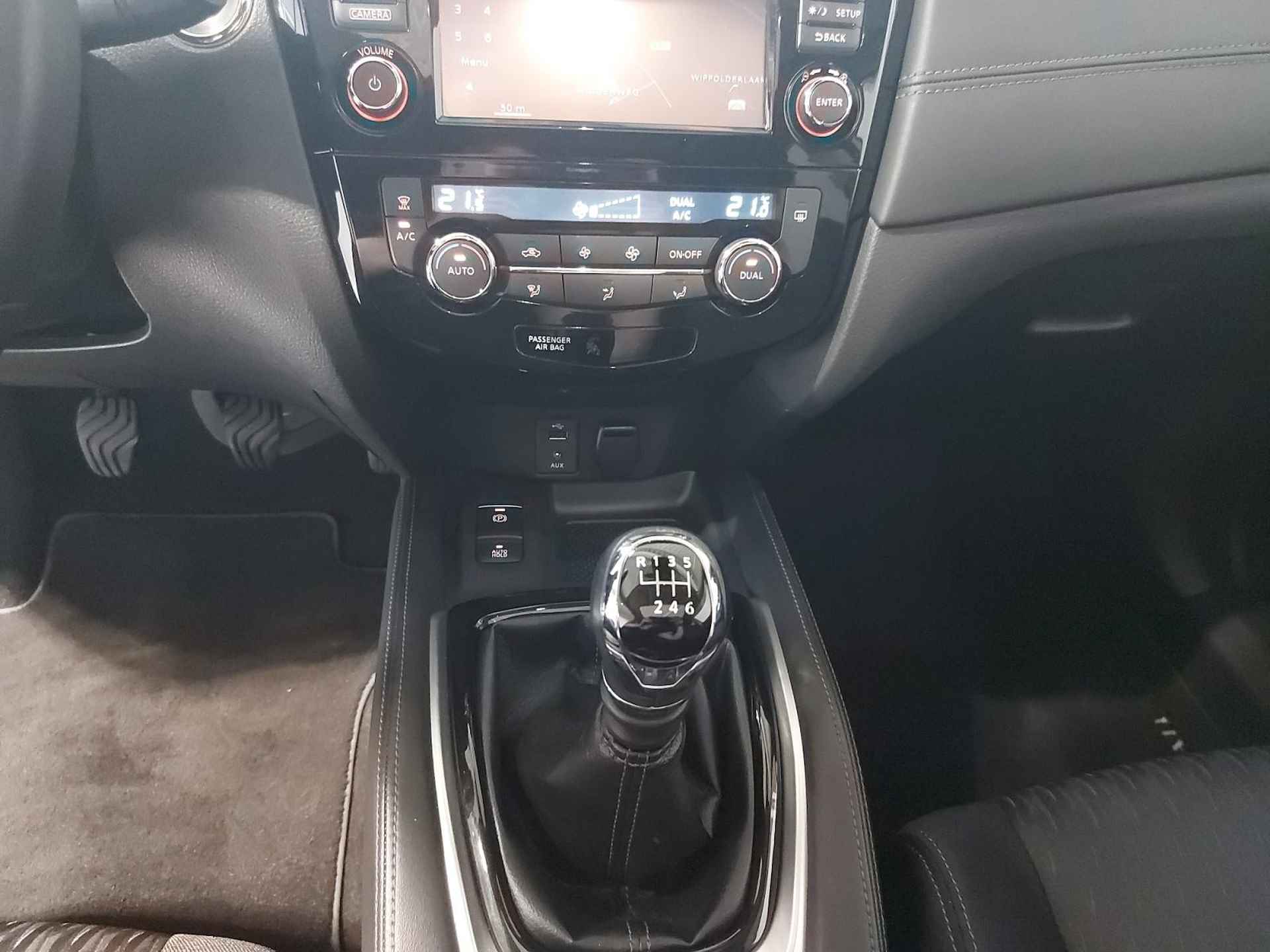 Nissan X-Trail 1.6 DIG-T N-Connecta | Schuif/Kantel dak | 360-Camera | Parkeersensoren | Elektrische achterklep | Cruise control | Navigatie | Bluetooth | Automatische regen/lichtsensor | Elektrische zijspiegels +ramen | Verwarmbare zijspiegels | Keyless entry | - 42/47