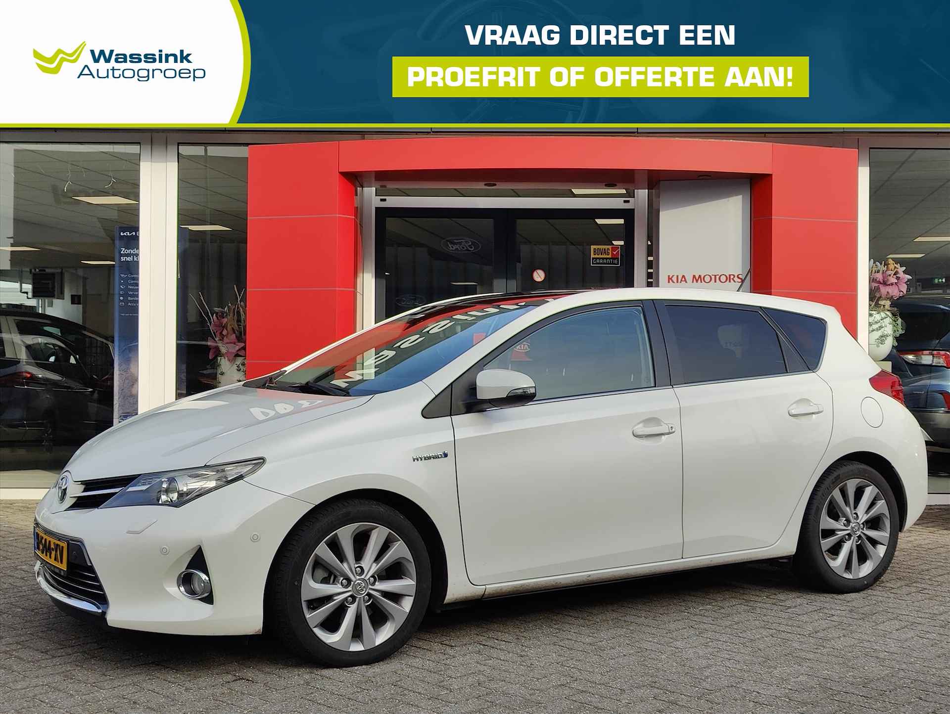 TOYOTA Auris 1.8 HYBRID 73KW | Automaat | Afneembare Trekhaak | Navi | Climate Control | Stoelverwarming | Panorama Dak | Camera Achter | PDC Voor + Achter |