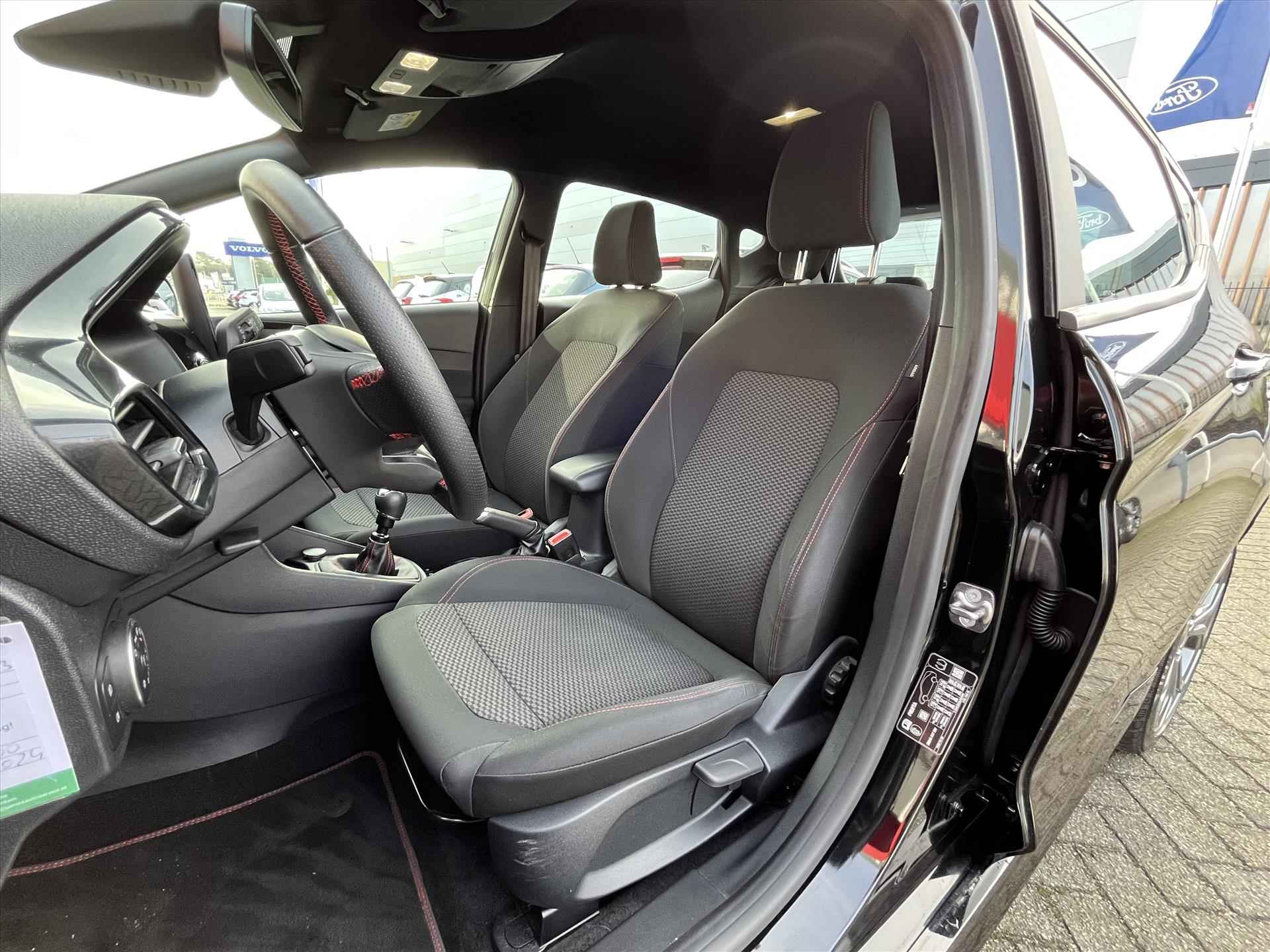 Ford Fiesta 1.0 EcoBoost 95pk 5dr ST-Line | Airconditioning | Cruise control | Parkeersensoren | Navigatie via Apple Carplay/ Android | - 4/26