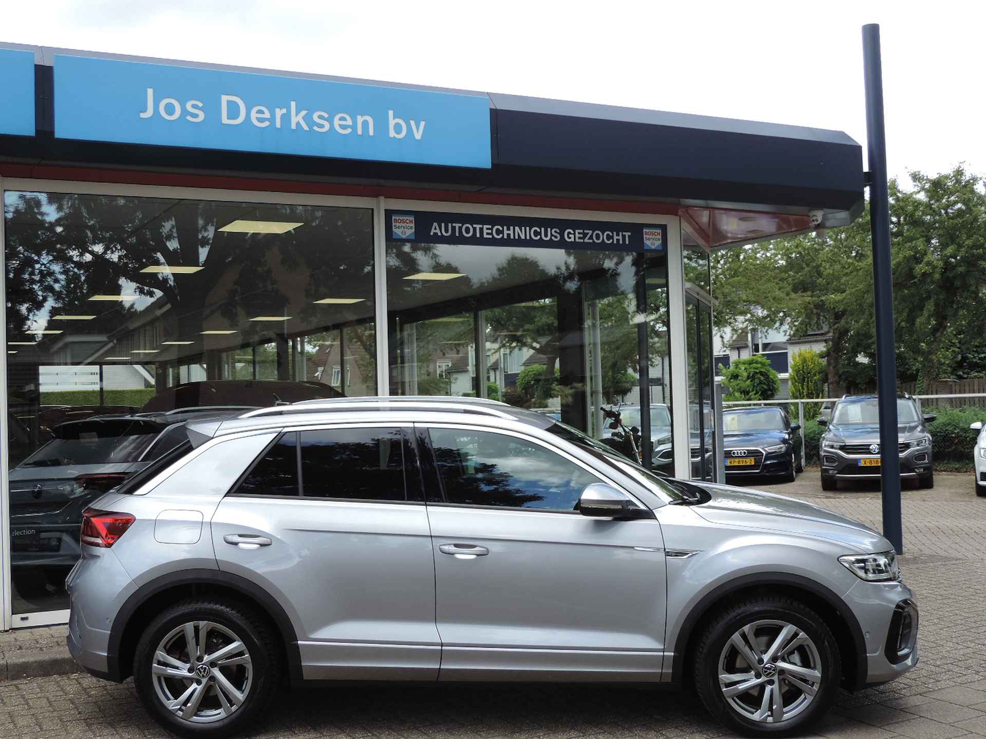 Volkswagen T-Roc 1.5 TSI 150PK R-Line DSG - ACC | Carplay | Parkeerass. | Camera | Nav | Virtual | Stoelverw. - 3/31