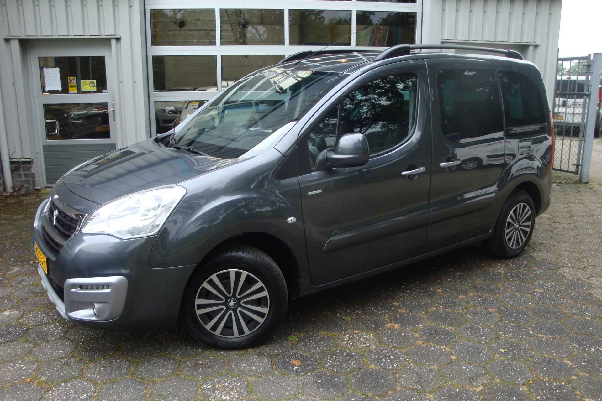 Peugeot Partner Tepee 1.2 PureTech Active - 18/18