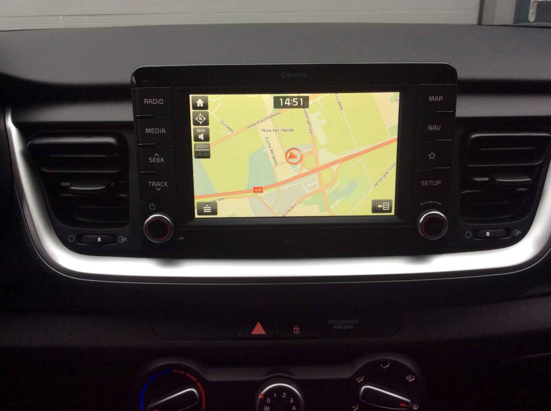 Kia Stonic 1.0 T-GDi DynamicLine Navigatie | Achteruitrijcamera | LM Velgen | Cruise control enz. - 15/24