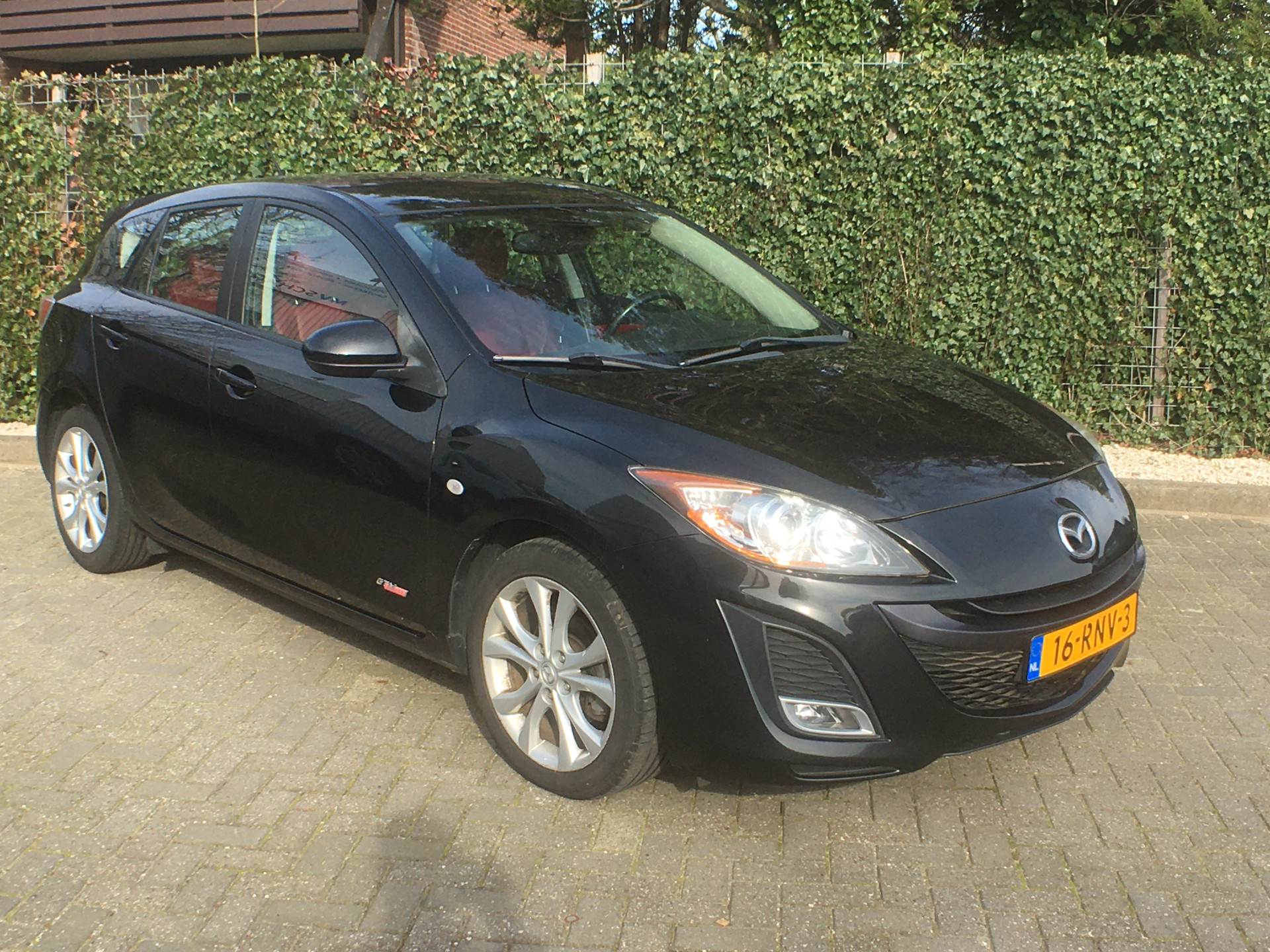 Mazda 3 1.6 GT-M Line Navigatie, leder, nwe apk, nwe banden, nwe remmen bij viaBOVAG.nl